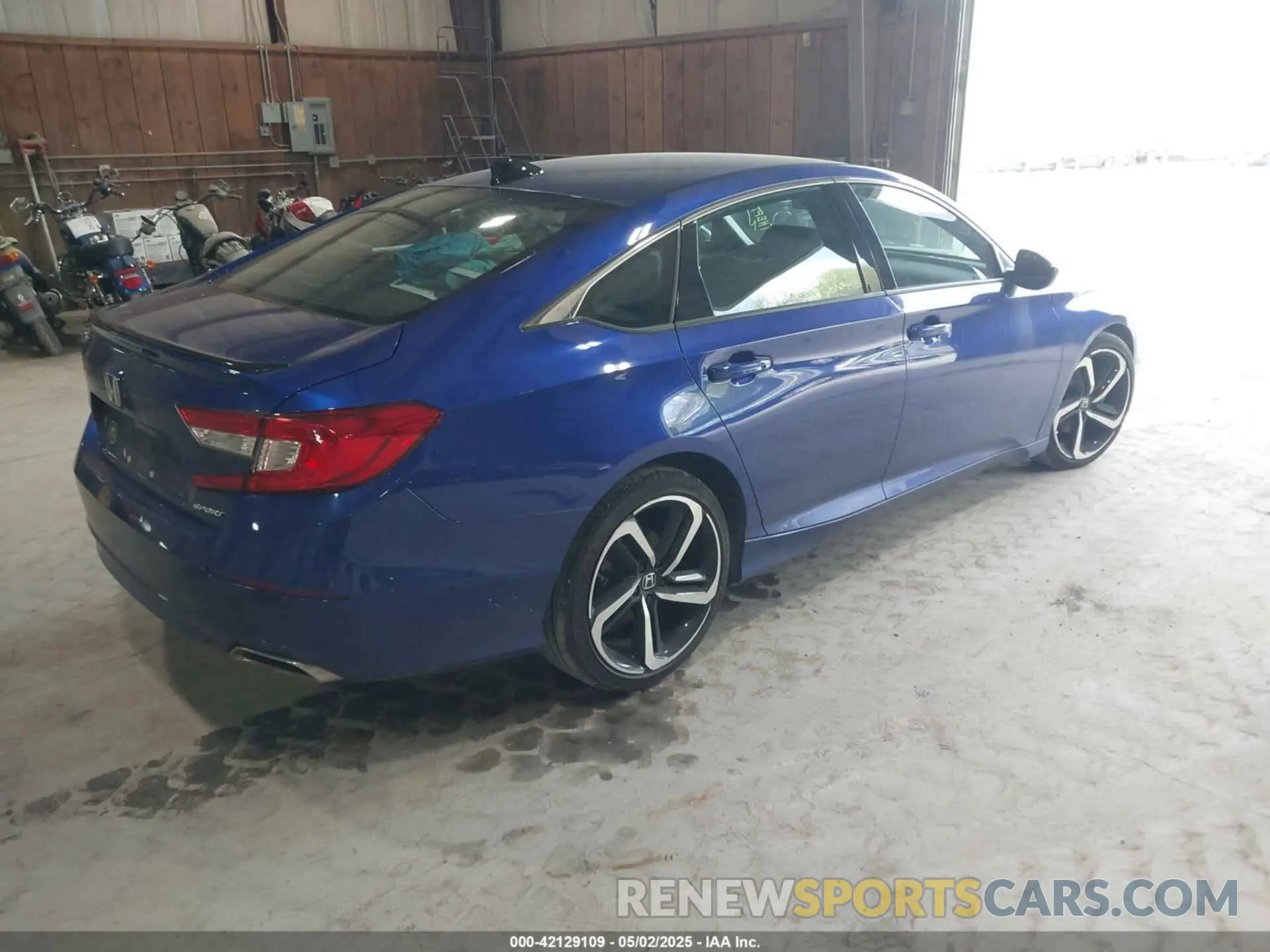 4 Photograph of a damaged car 1HGCV1F38MA101133 HONDA ACCORD 2021