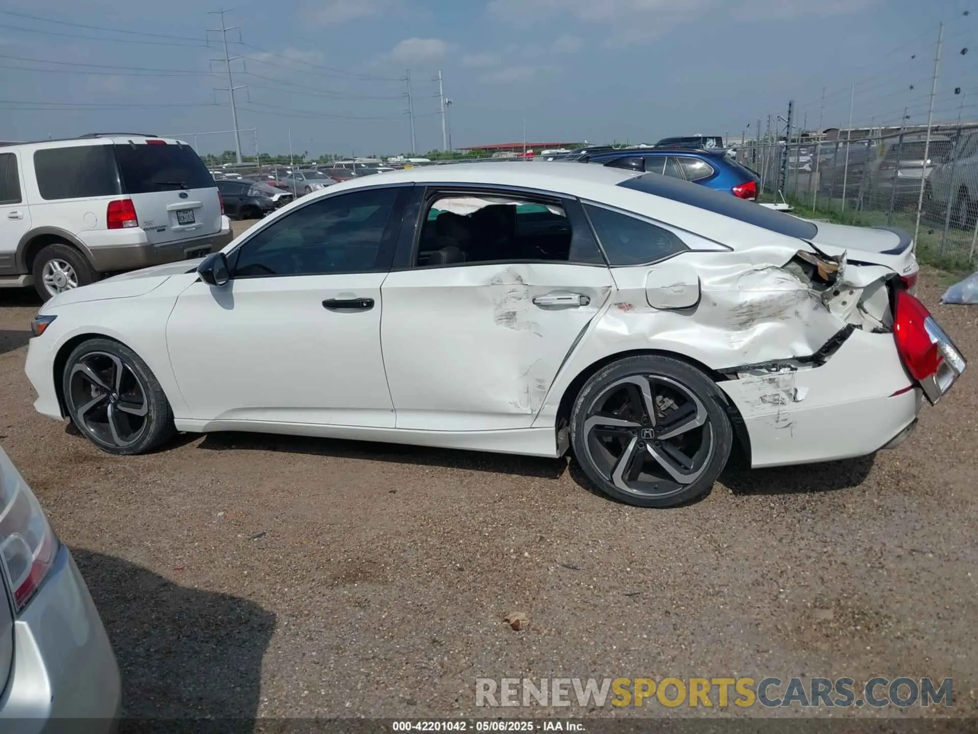 14 Photograph of a damaged car 1HGCV1F39MA014955 HONDA ACCORD 2021