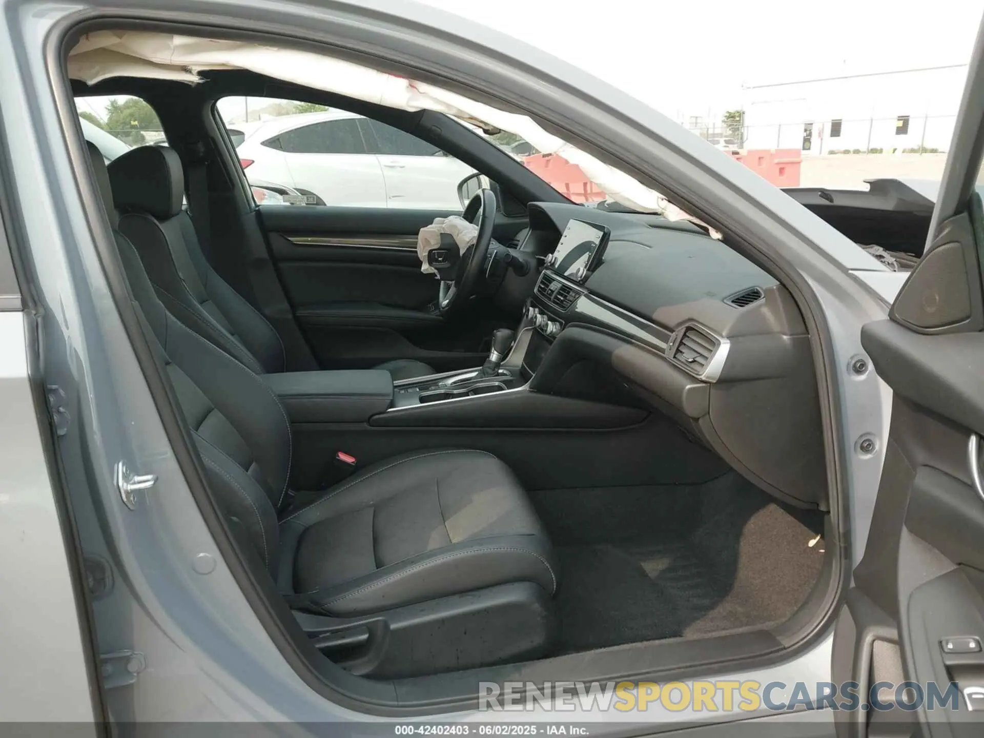 5 Photograph of a damaged car 1HGCV1F39MA106728 HONDA ACCORD 2021