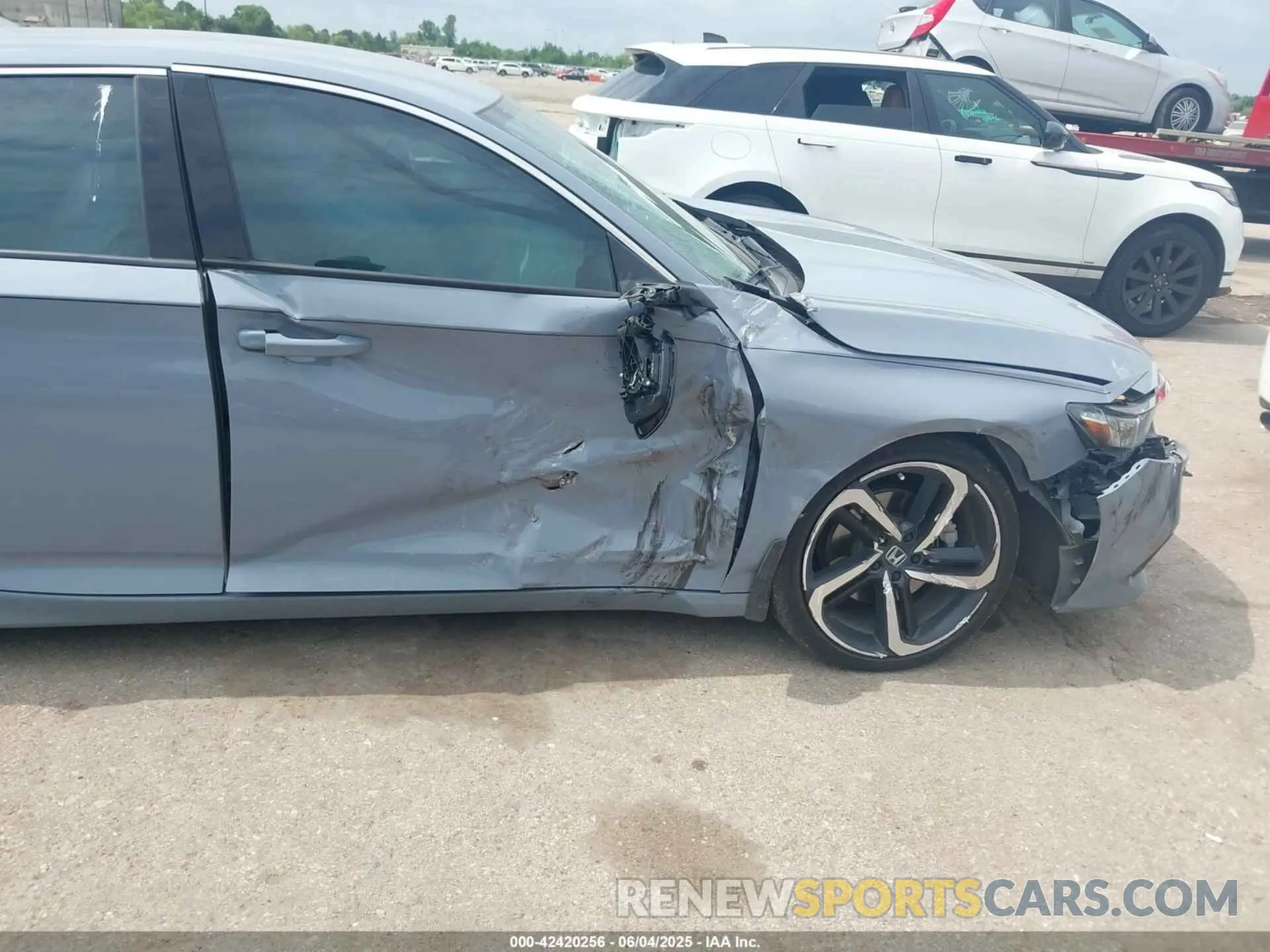 6 Photograph of a damaged car 1HGCV1F39MA111038 HONDA ACCORD 2021