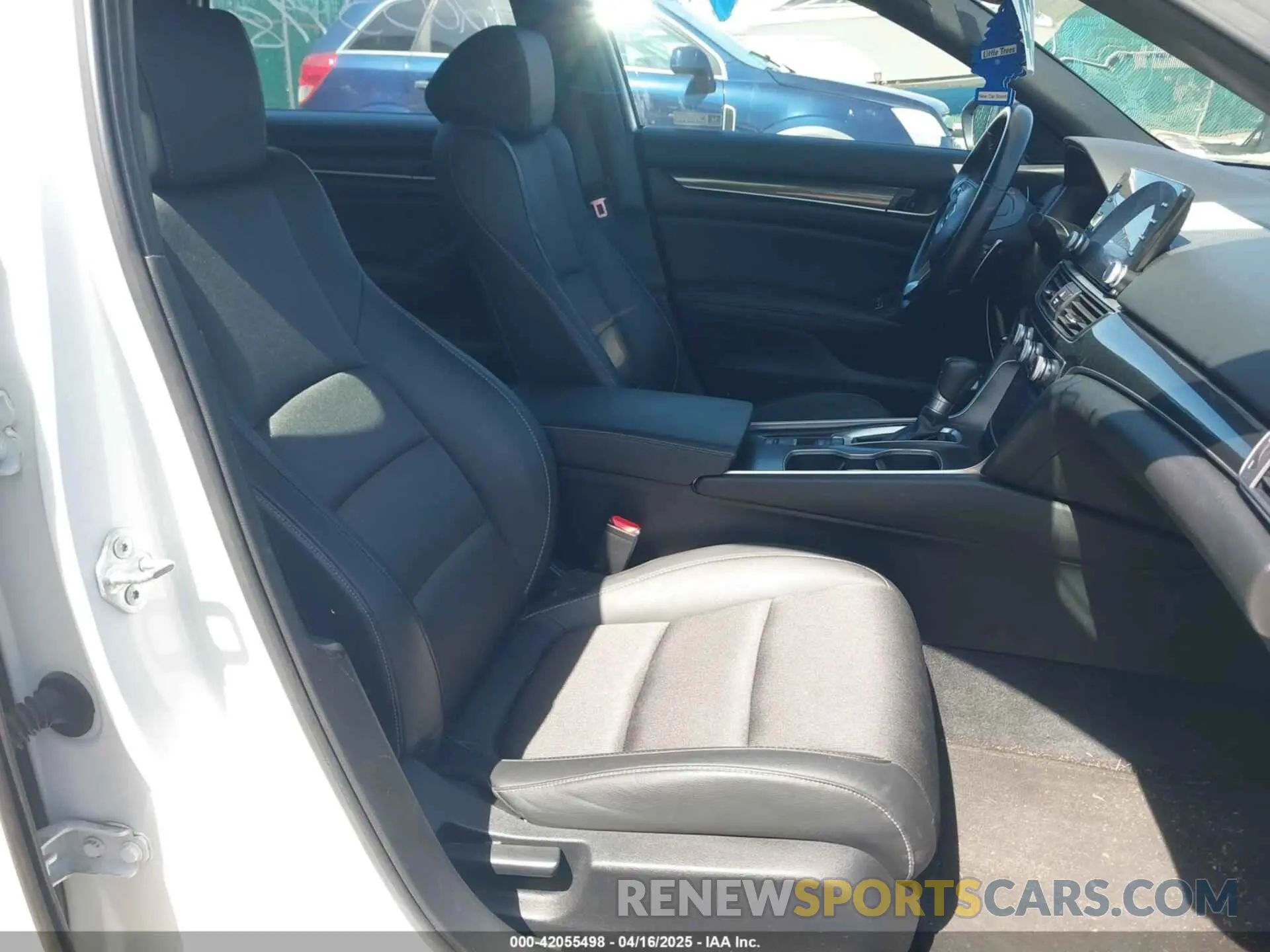 5 Photograph of a damaged car 1HGCV1F3XMA099711 HONDA ACCORD 2021