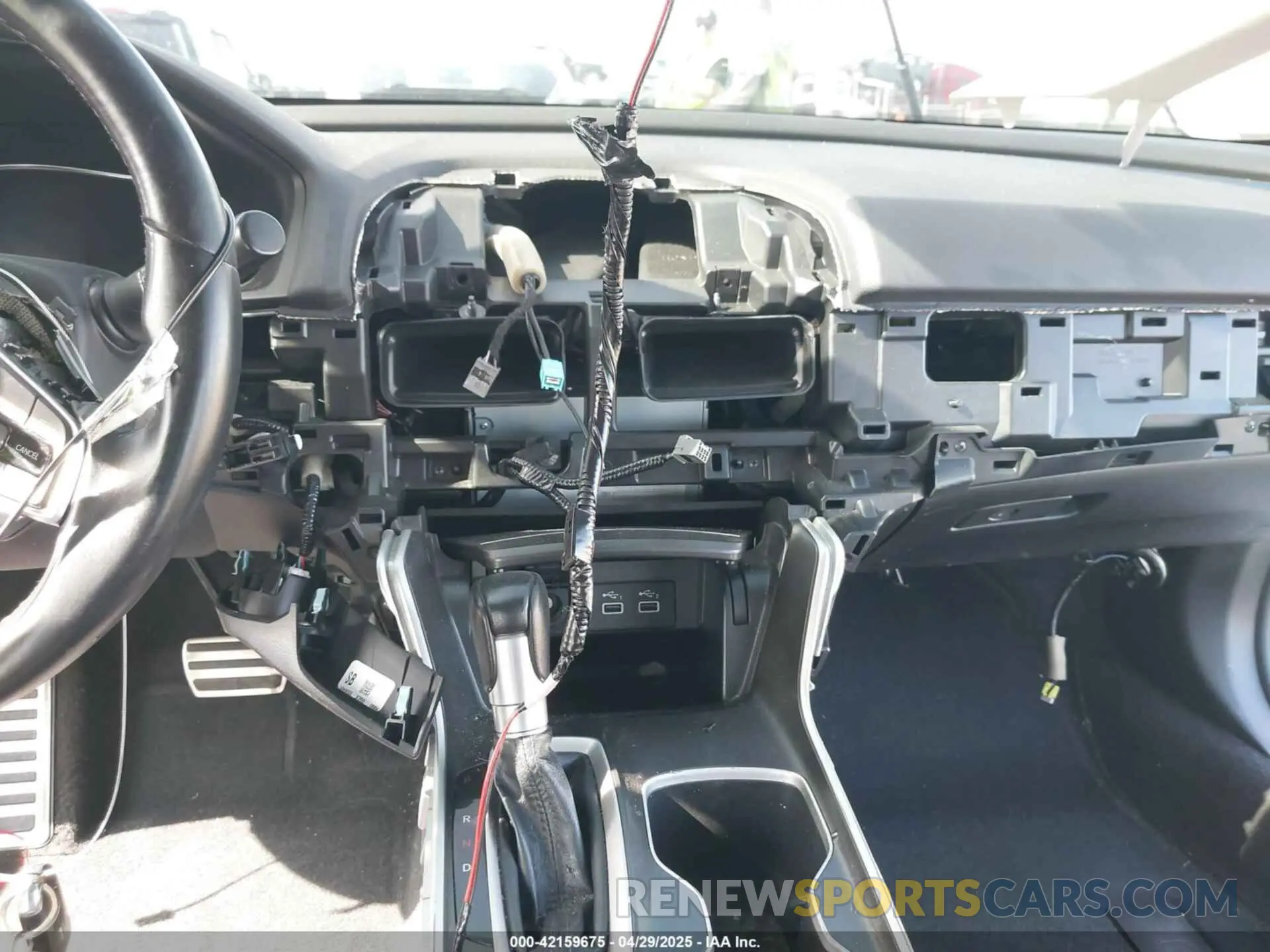 18 Photograph of a damaged car 1HGCV1F41MA009581 HONDA ACCORD 2021