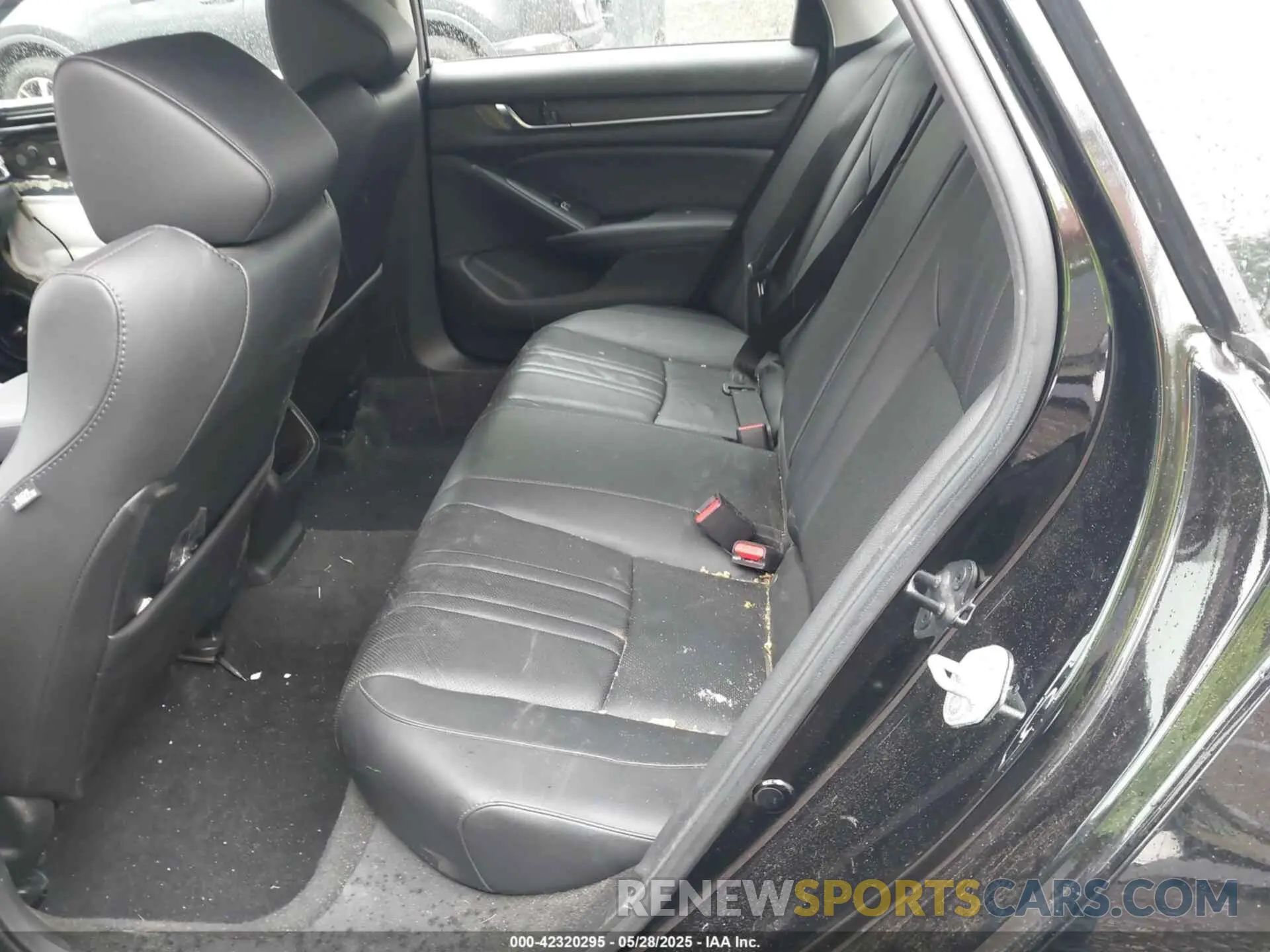 8 Photograph of a damaged car 1HGCV1F42MA038331 HONDA ACCORD 2021