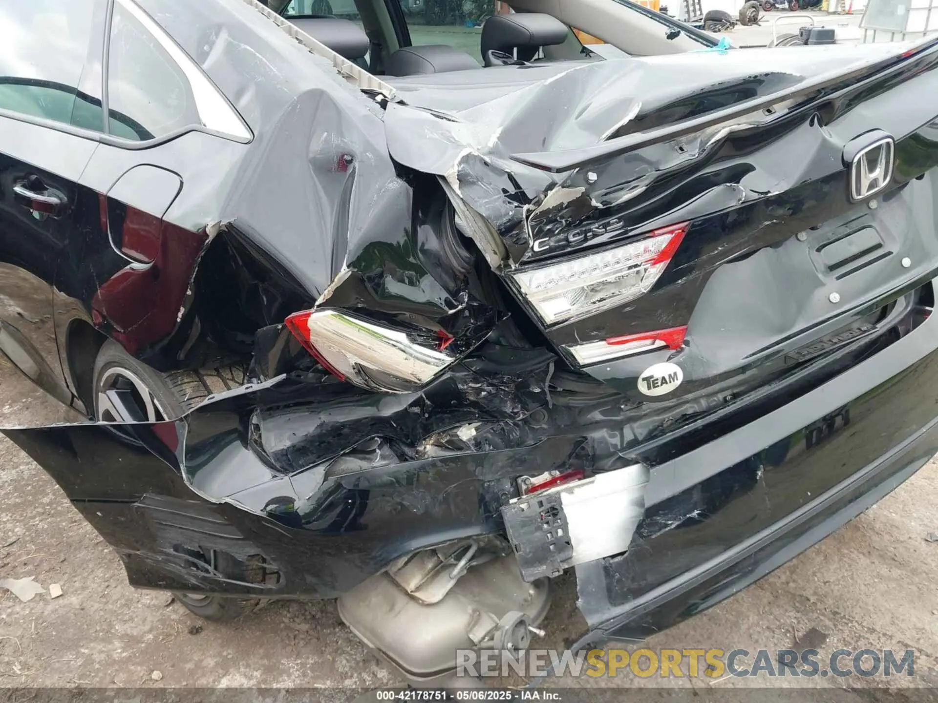 6 Photograph of a damaged car 1HGCV1F43MA008464 HONDA ACCORD 2021
