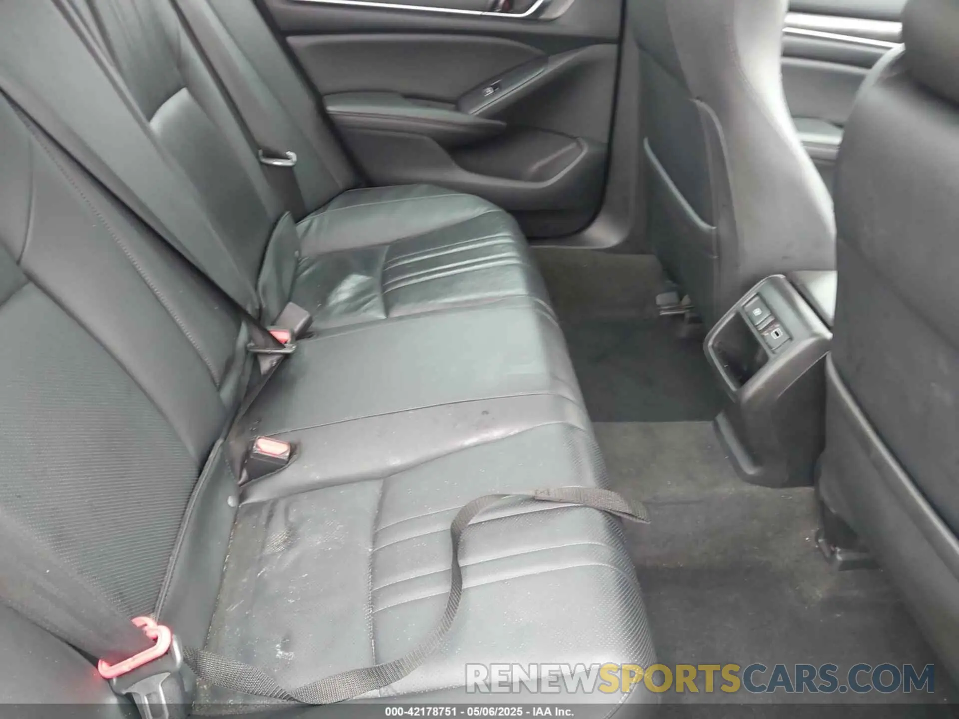 8 Photograph of a damaged car 1HGCV1F43MA008464 HONDA ACCORD 2021