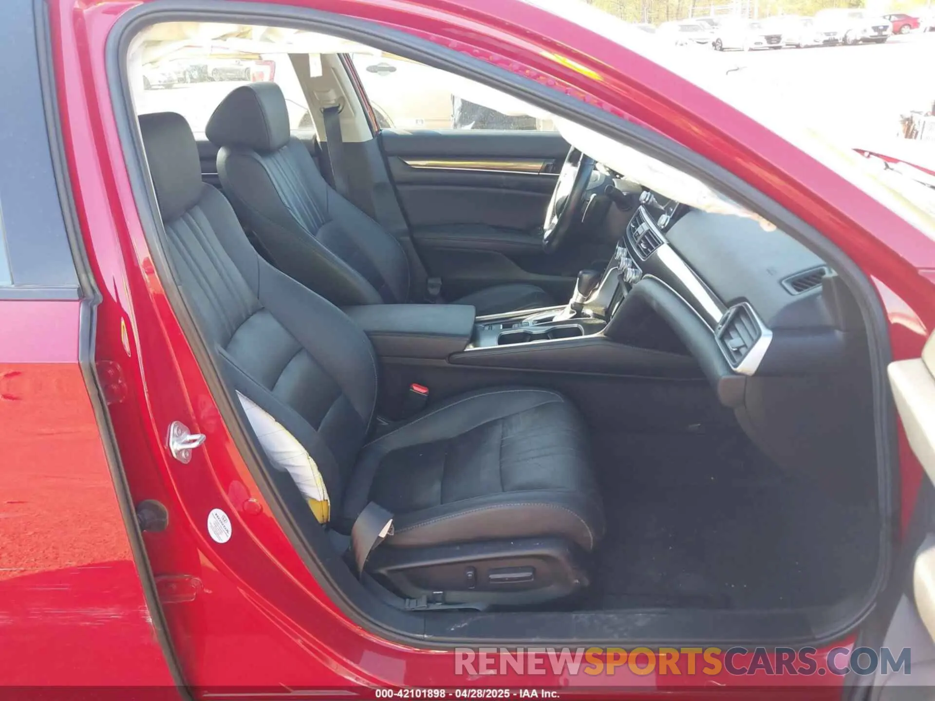 5 Photograph of a damaged car 1HGCV1F43MA058068 HONDA ACCORD 2021