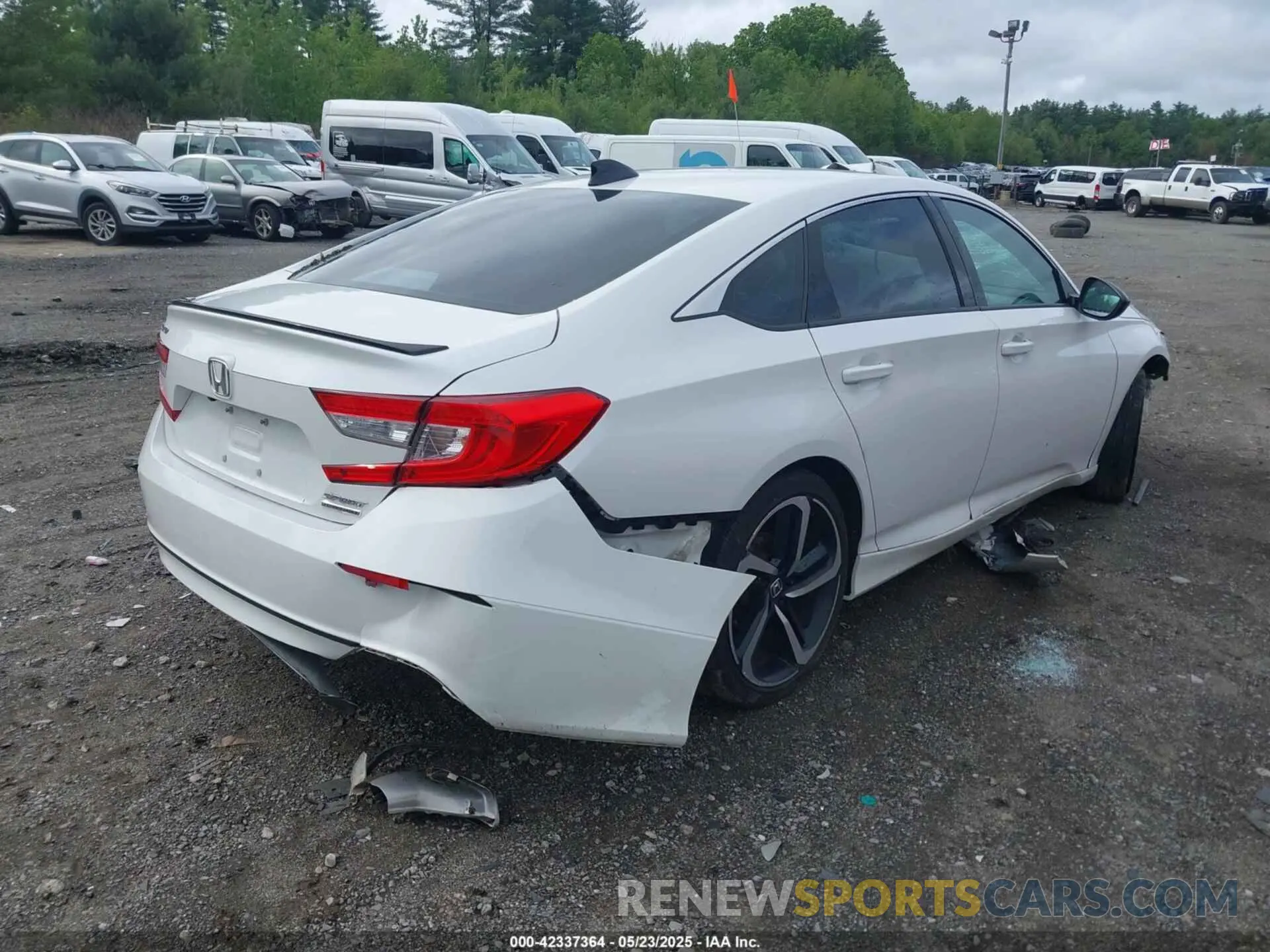 4 Photograph of a damaged car 1HGCV1F45MA009938 HONDA ACCORD 2021