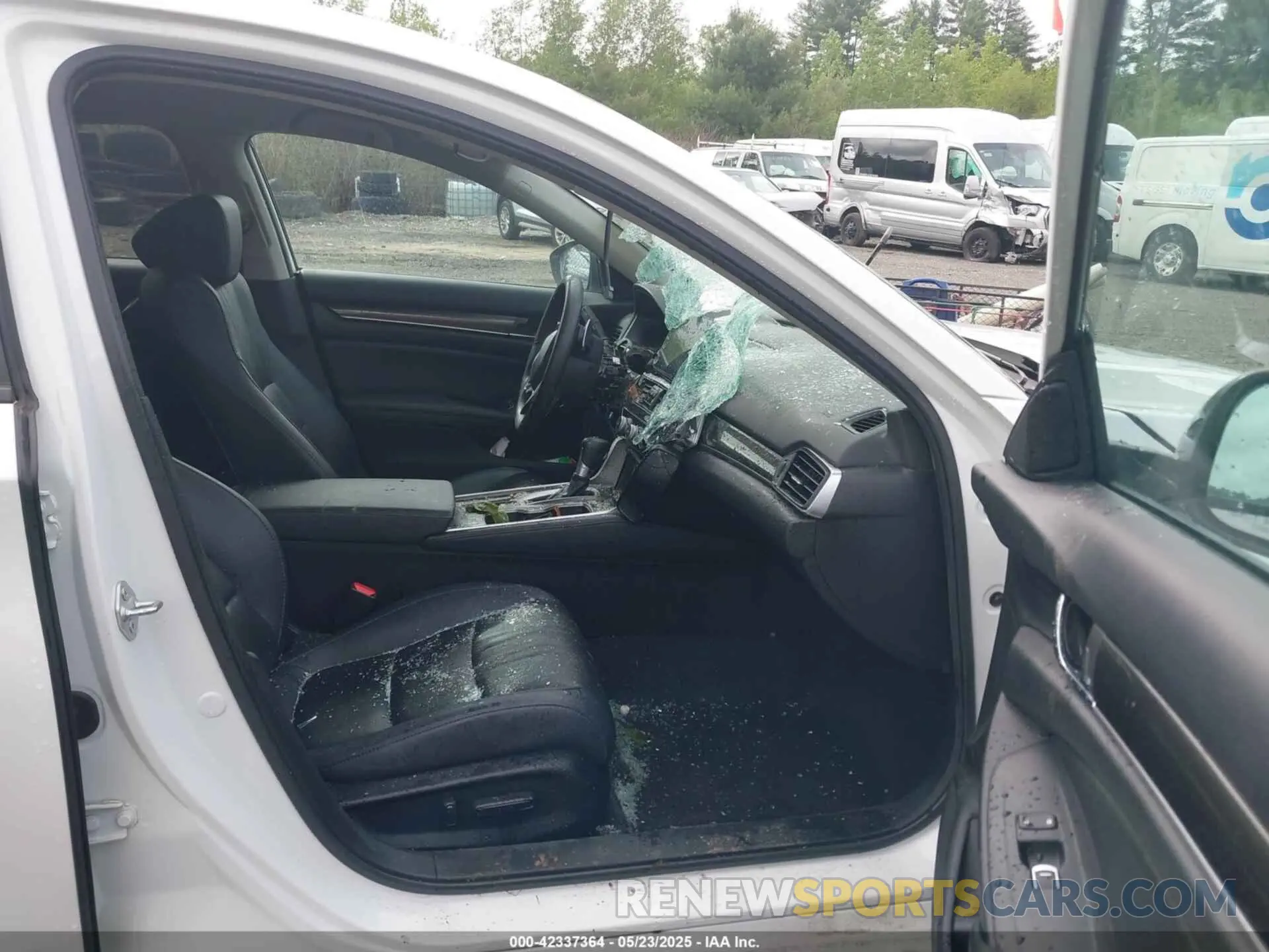 5 Photograph of a damaged car 1HGCV1F45MA009938 HONDA ACCORD 2021