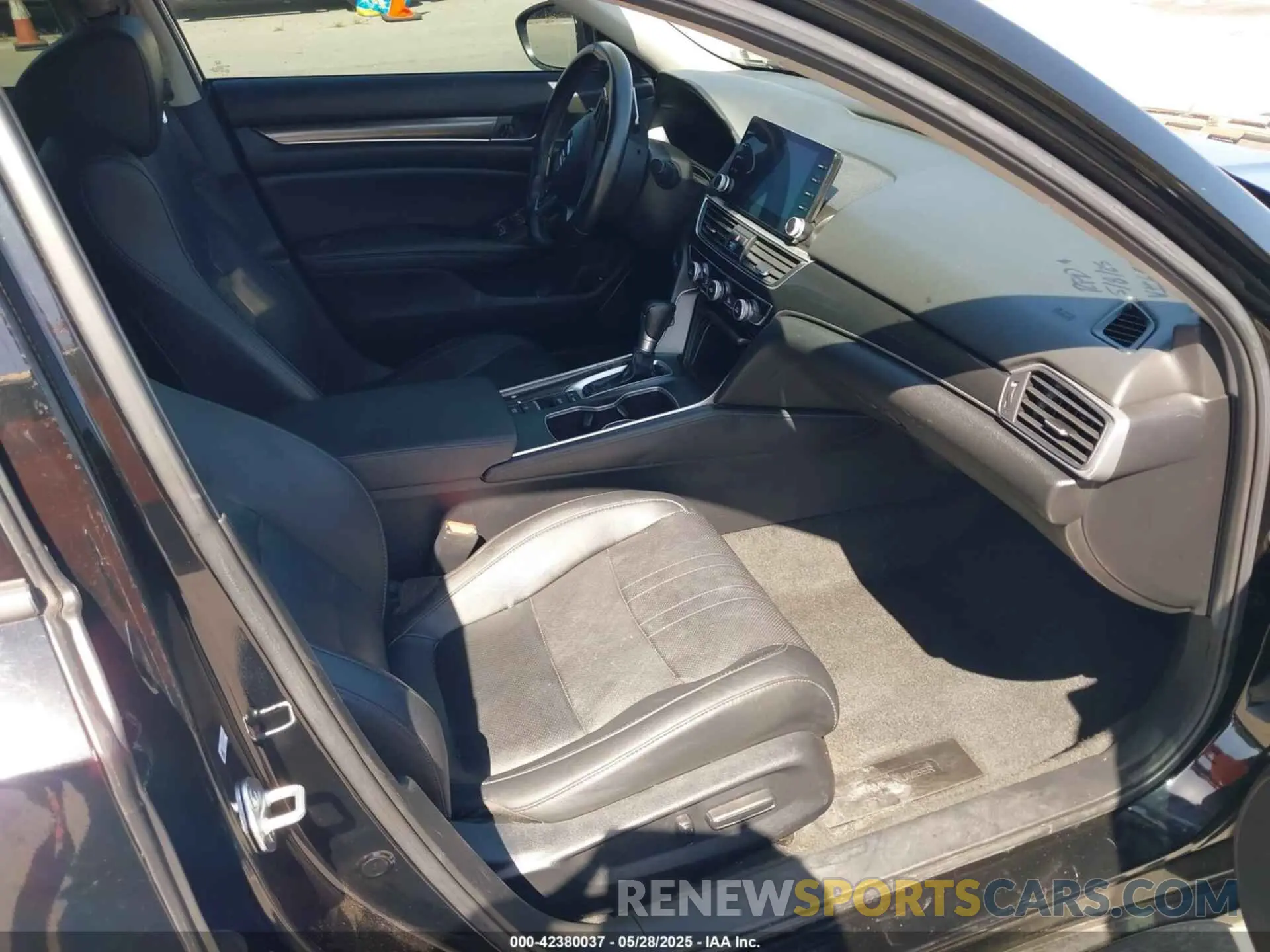 5 Photograph of a damaged car 1HGCV1F47MA086536 HONDA ACCORD 2021