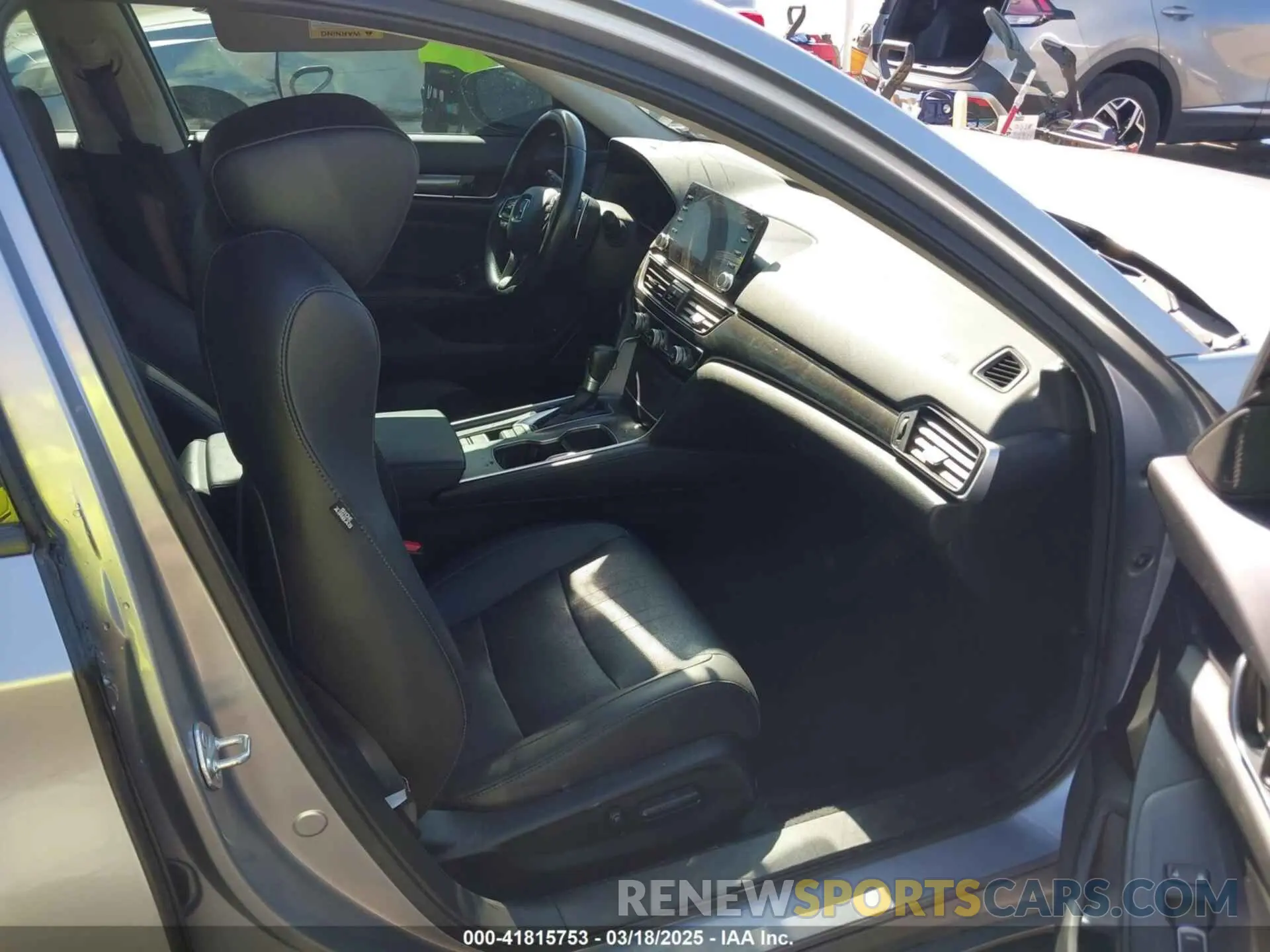 5 Photograph of a damaged car 1HGCV1F48MA068238 HONDA ACCORD 2021