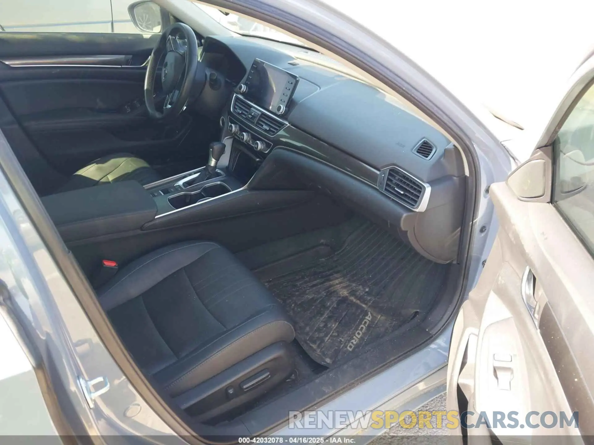 5 Photograph of a damaged car 1HGCV1F48MA077263 HONDA ACCORD 2021