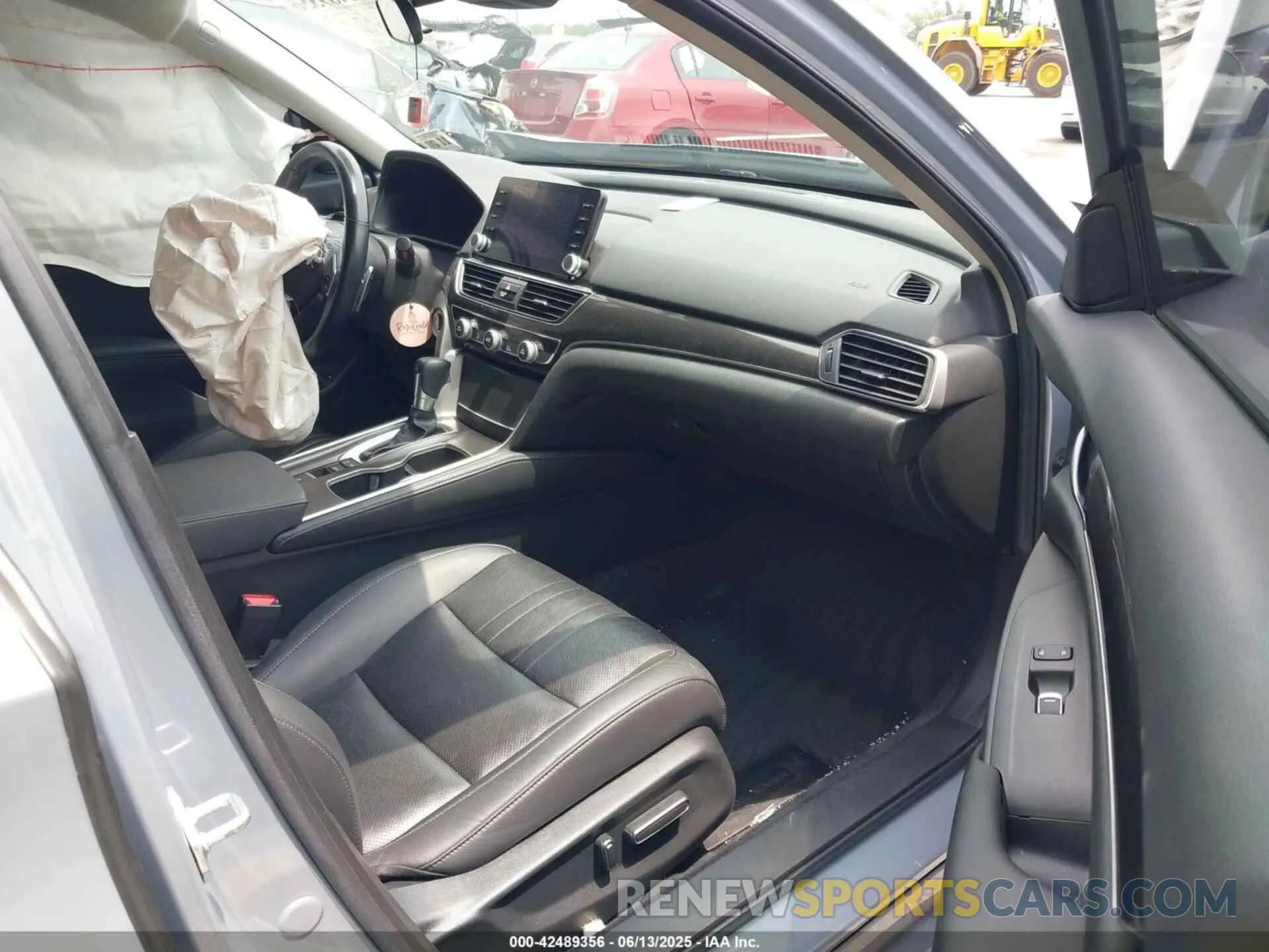 5 Photograph of a damaged car 1HGCV1F48MA124128 HONDA ACCORD 2021