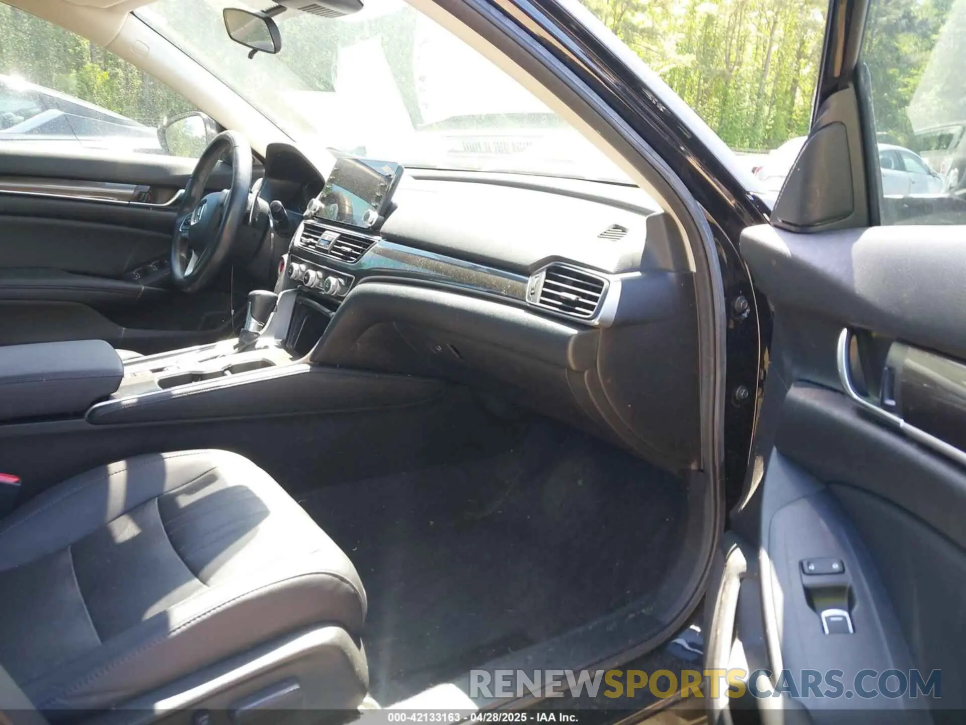 5 Photograph of a damaged car 1HGCV1F49MA043168 HONDA ACCORD 2021