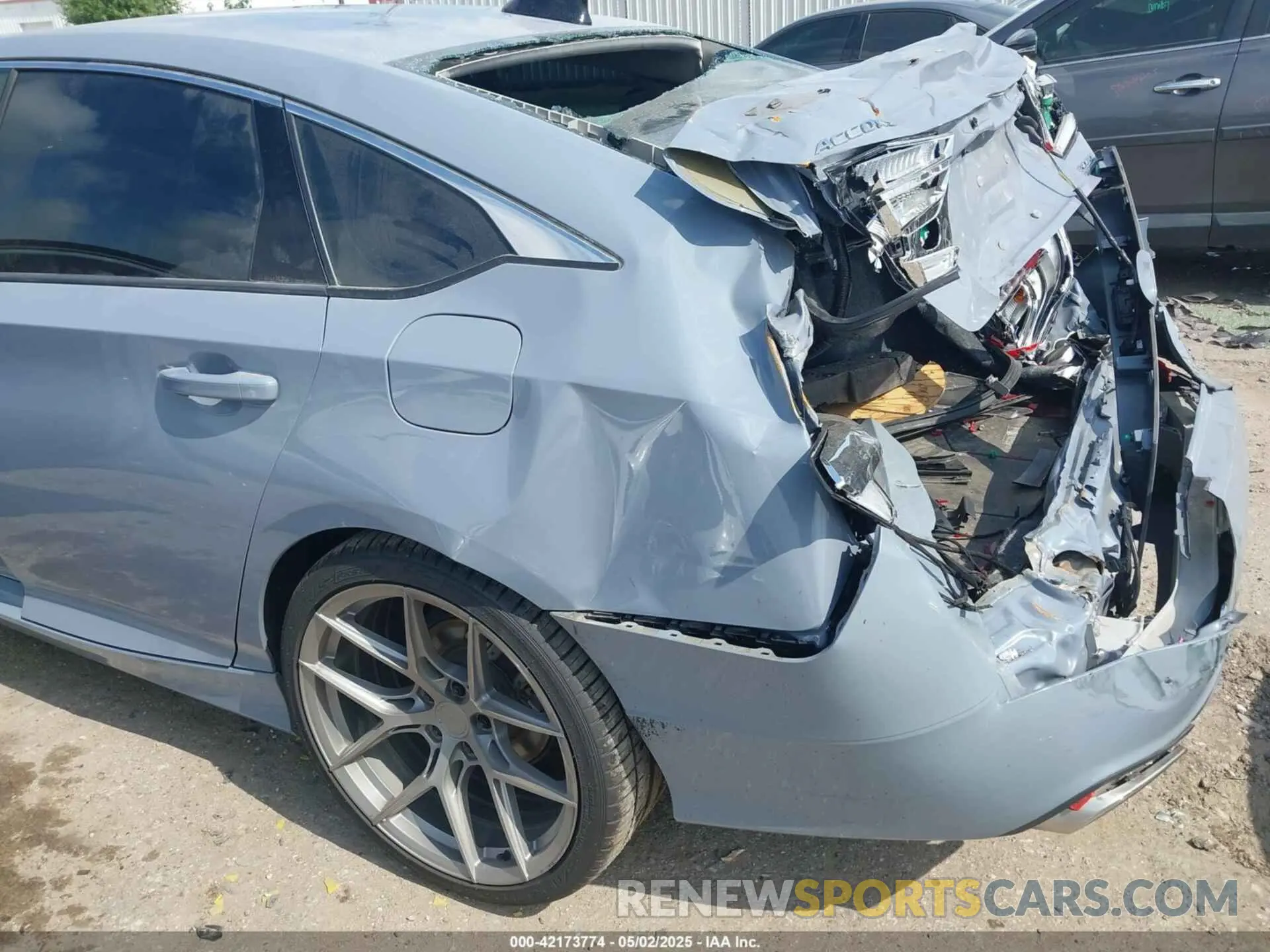 6 Photograph of a damaged car 1HGCV1F4XMA010857 HONDA ACCORD 2021
