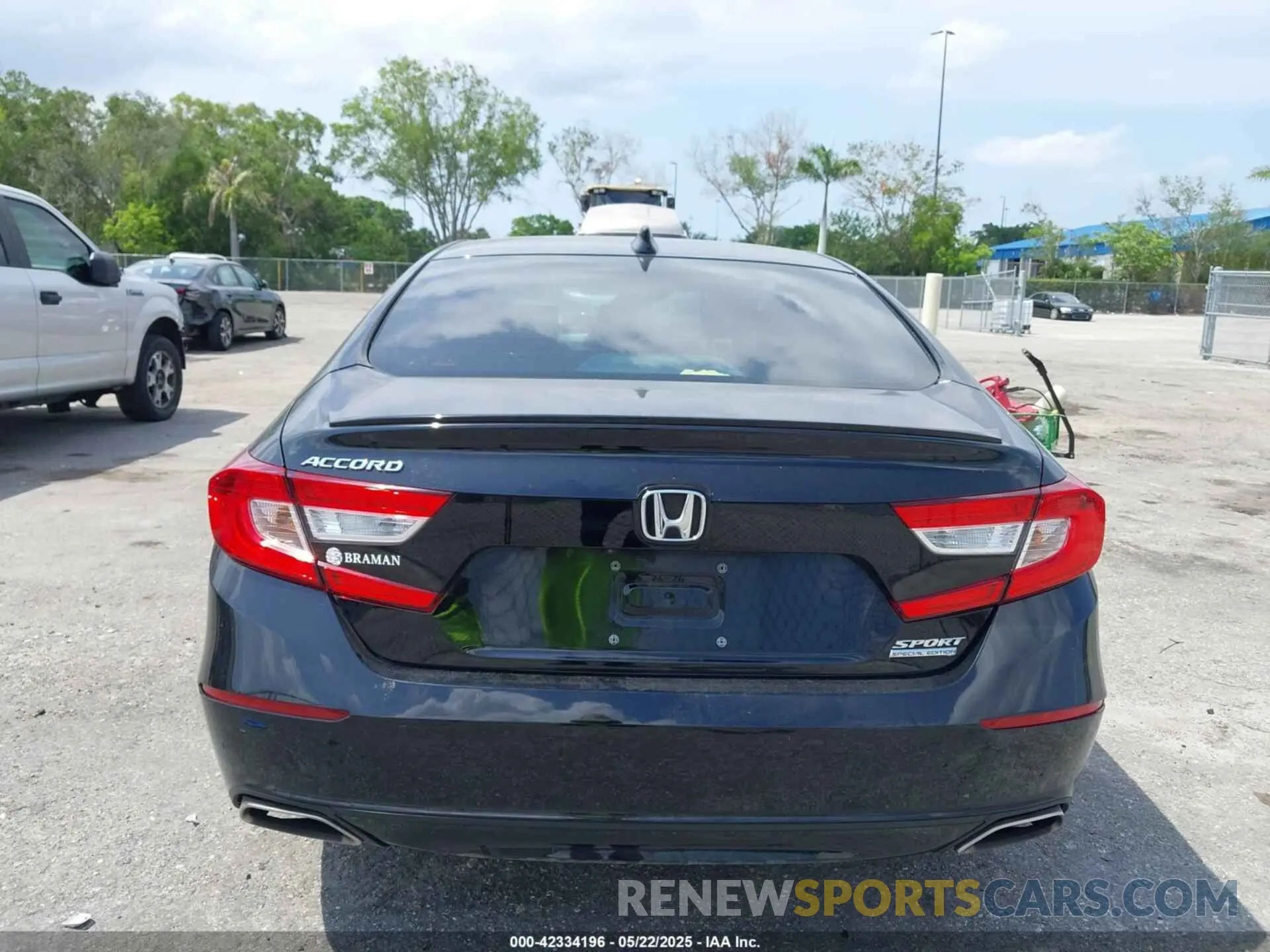 17 Photograph of a damaged car 1HGCV1F4XMA043146 HONDA ACCORD 2021