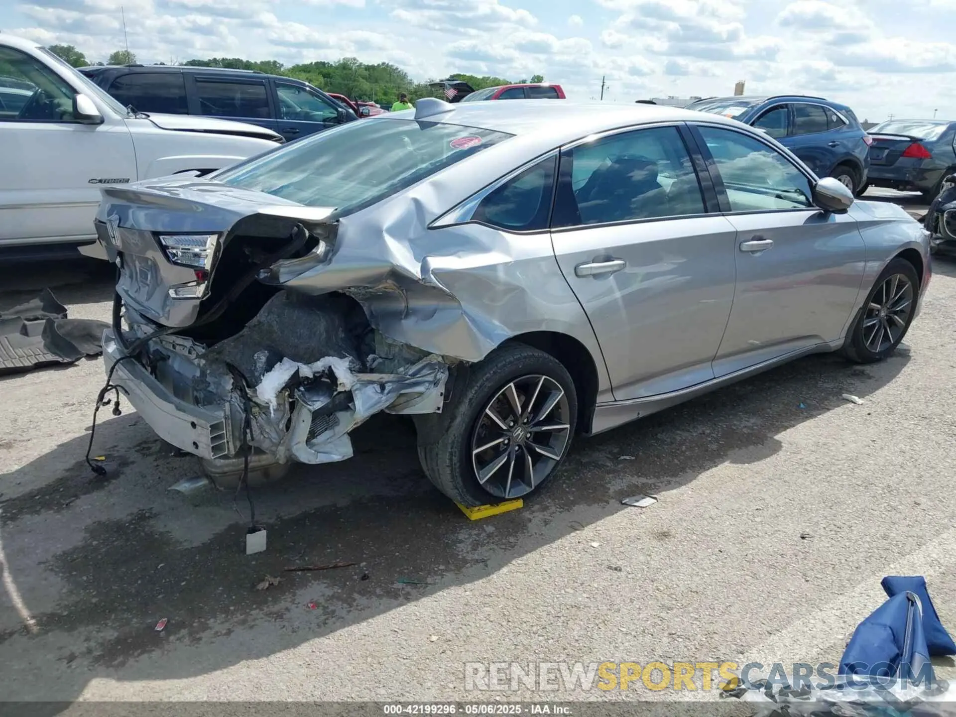 4 Photograph of a damaged car 1HGCV1F50MA090405 HONDA ACCORD 2021