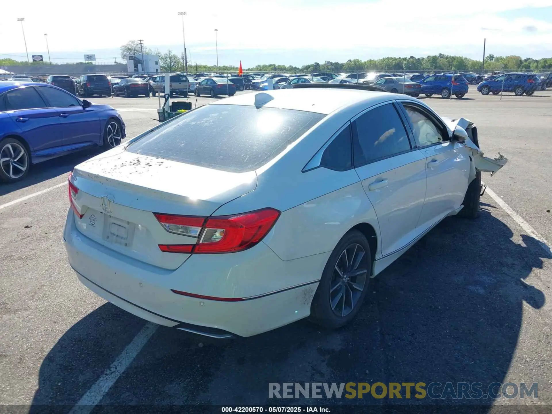 4 Photograph of a damaged car 1HGCV1F51MA072012 HONDA ACCORD 2021