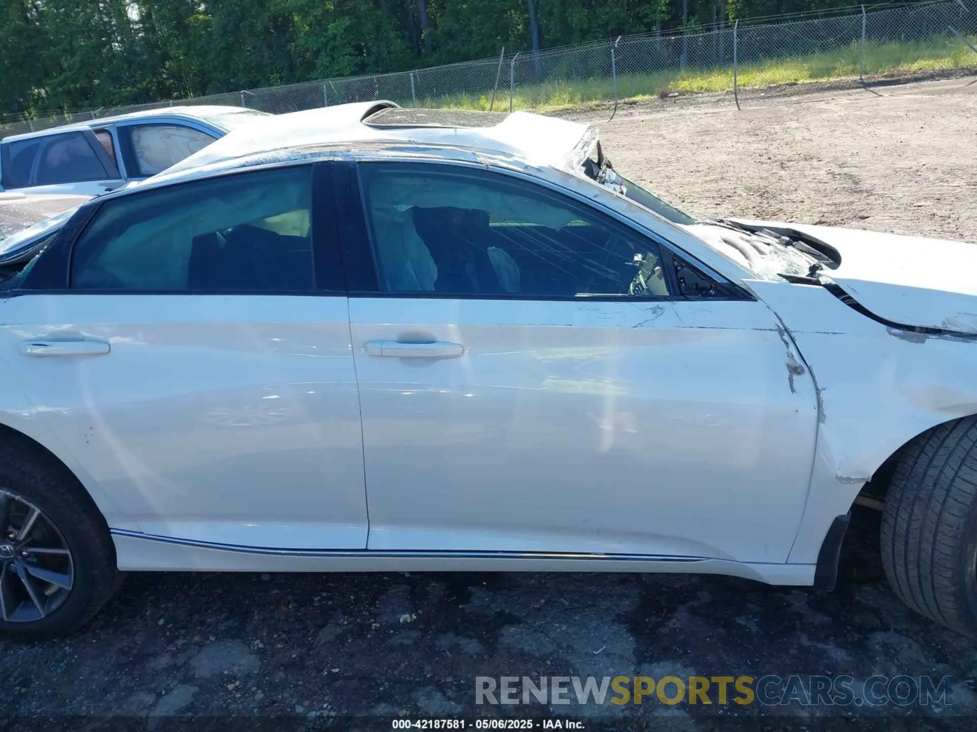 14 Photograph of a damaged car 1HGCV1F53MA022776 HONDA ACCORD 2021