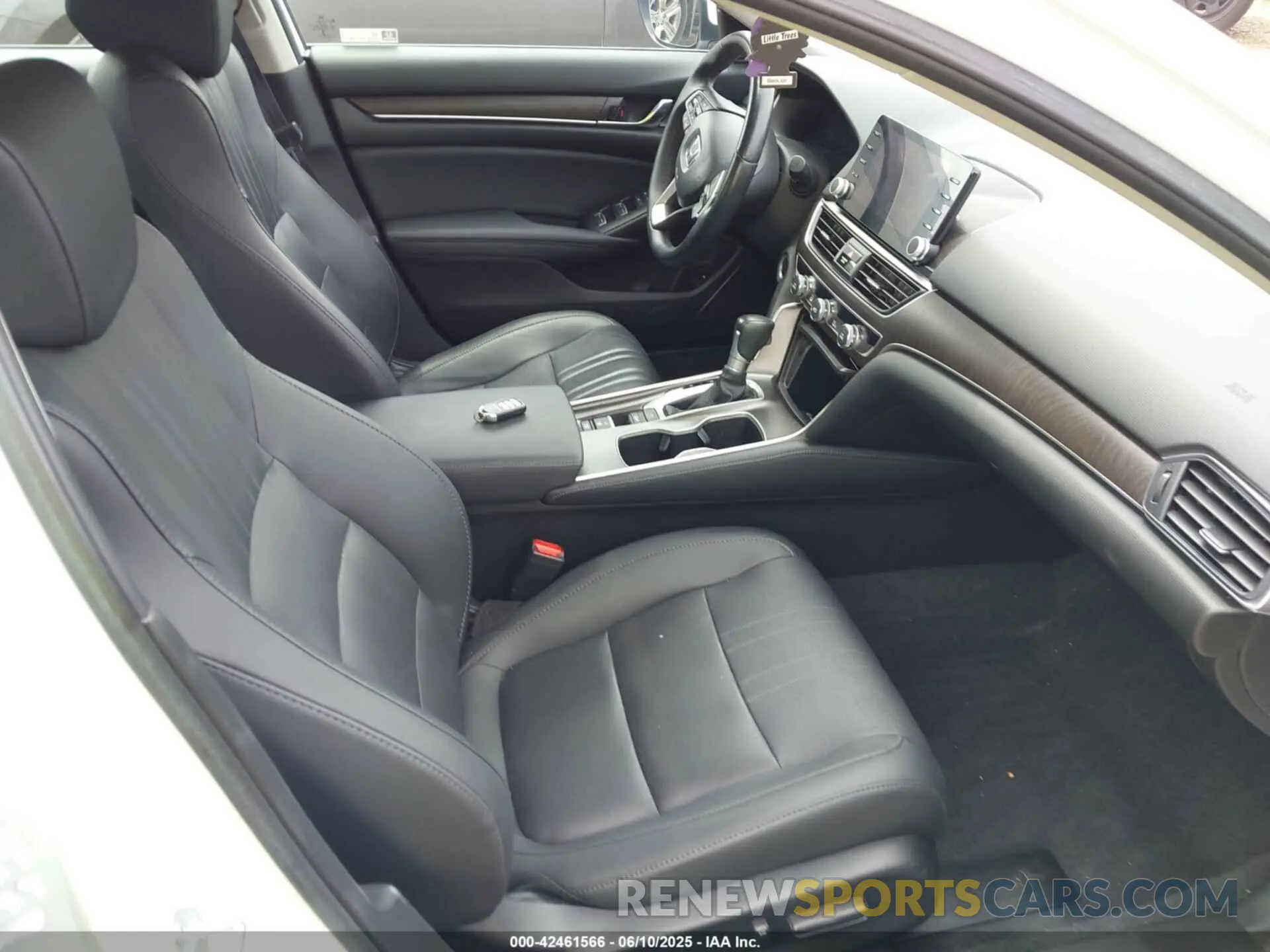5 Photograph of a damaged car 1HGCV1F55MA041264 HONDA ACCORD 2021