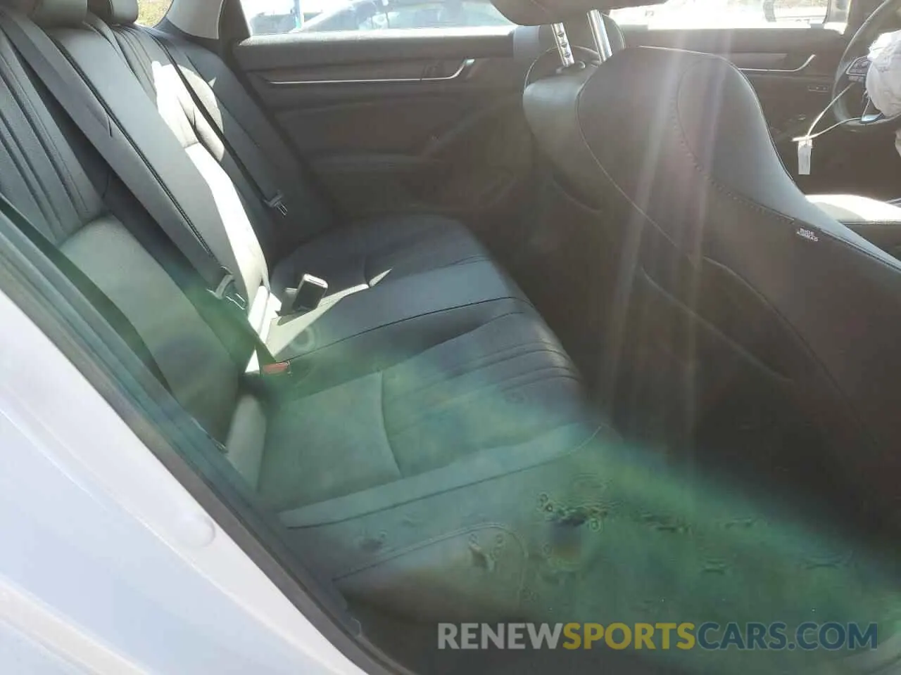 10 Photograph of a damaged car 1HGCV1F56MA050698 HONDA ACCORD 2021