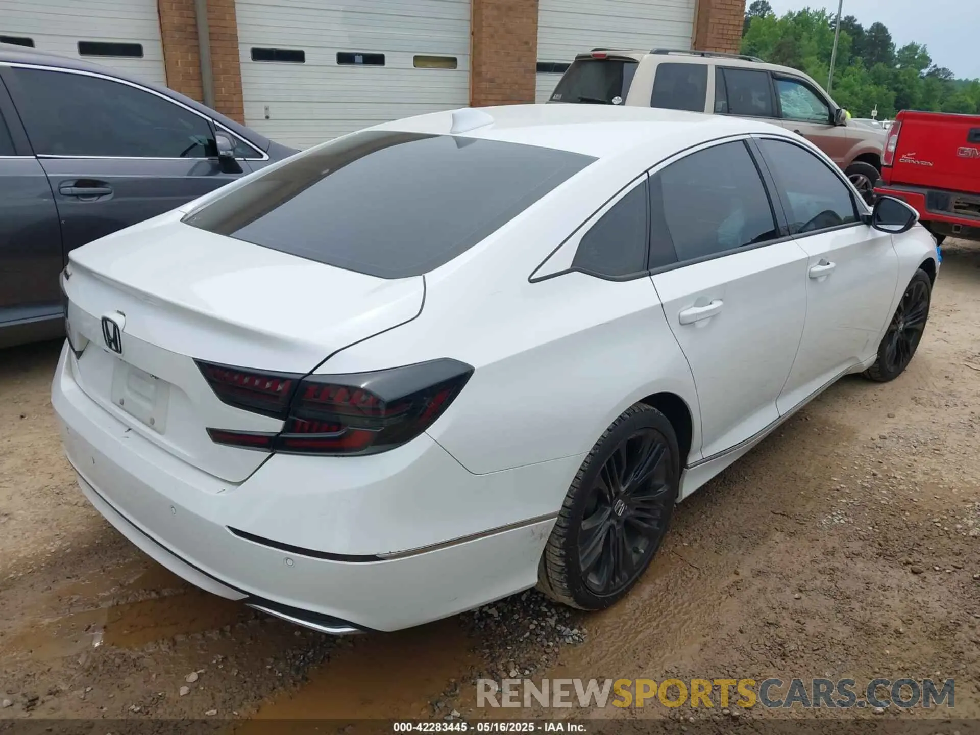 4 Photograph of a damaged car 1HGCV1F56MA103884 HONDA ACCORD 2021
