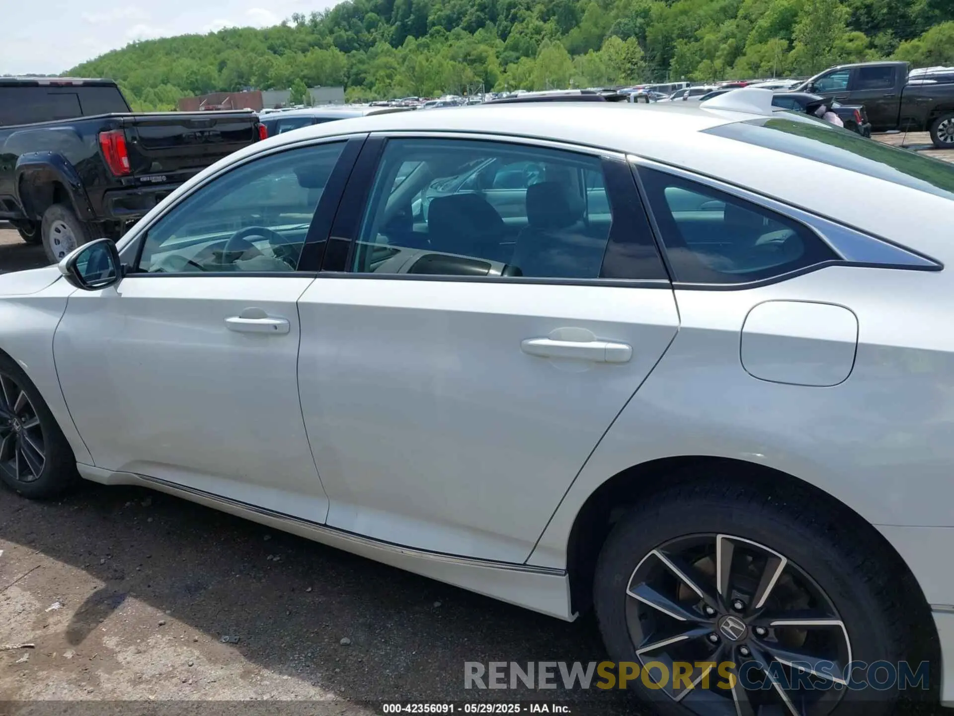15 Photograph of a damaged car 1HGCV1F5XMA009037 HONDA ACCORD 2021