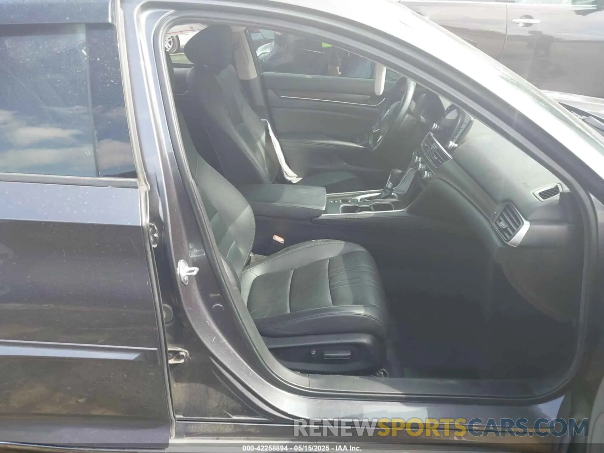 5 Photograph of a damaged car 1HGCV1F5XMA092050 HONDA ACCORD 2021