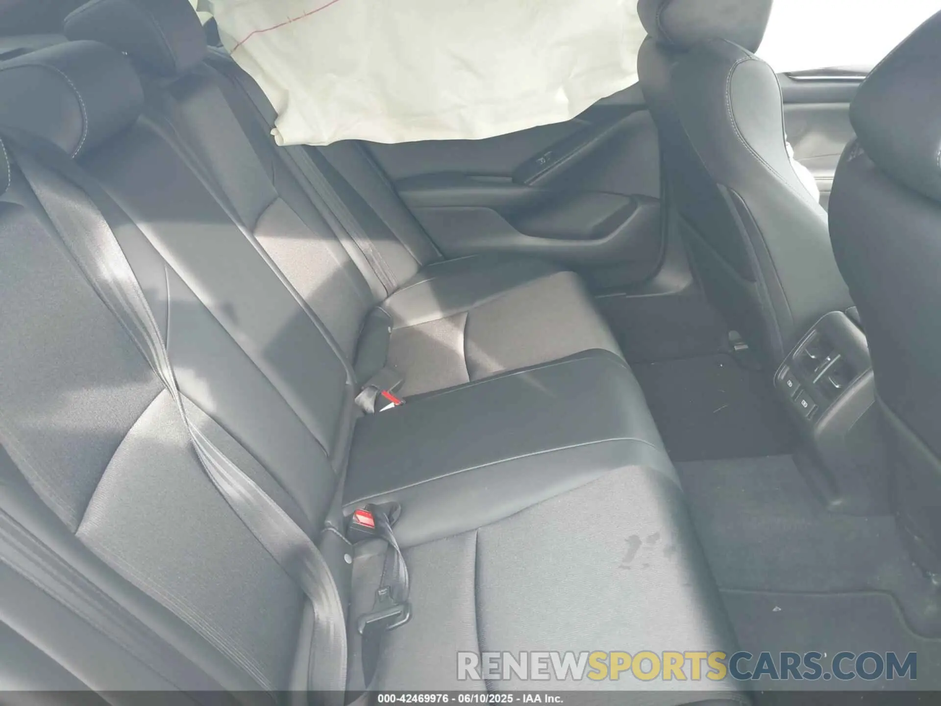 8 Photograph of a damaged car 1HGCV2F30MA024490 HONDA ACCORD 2021