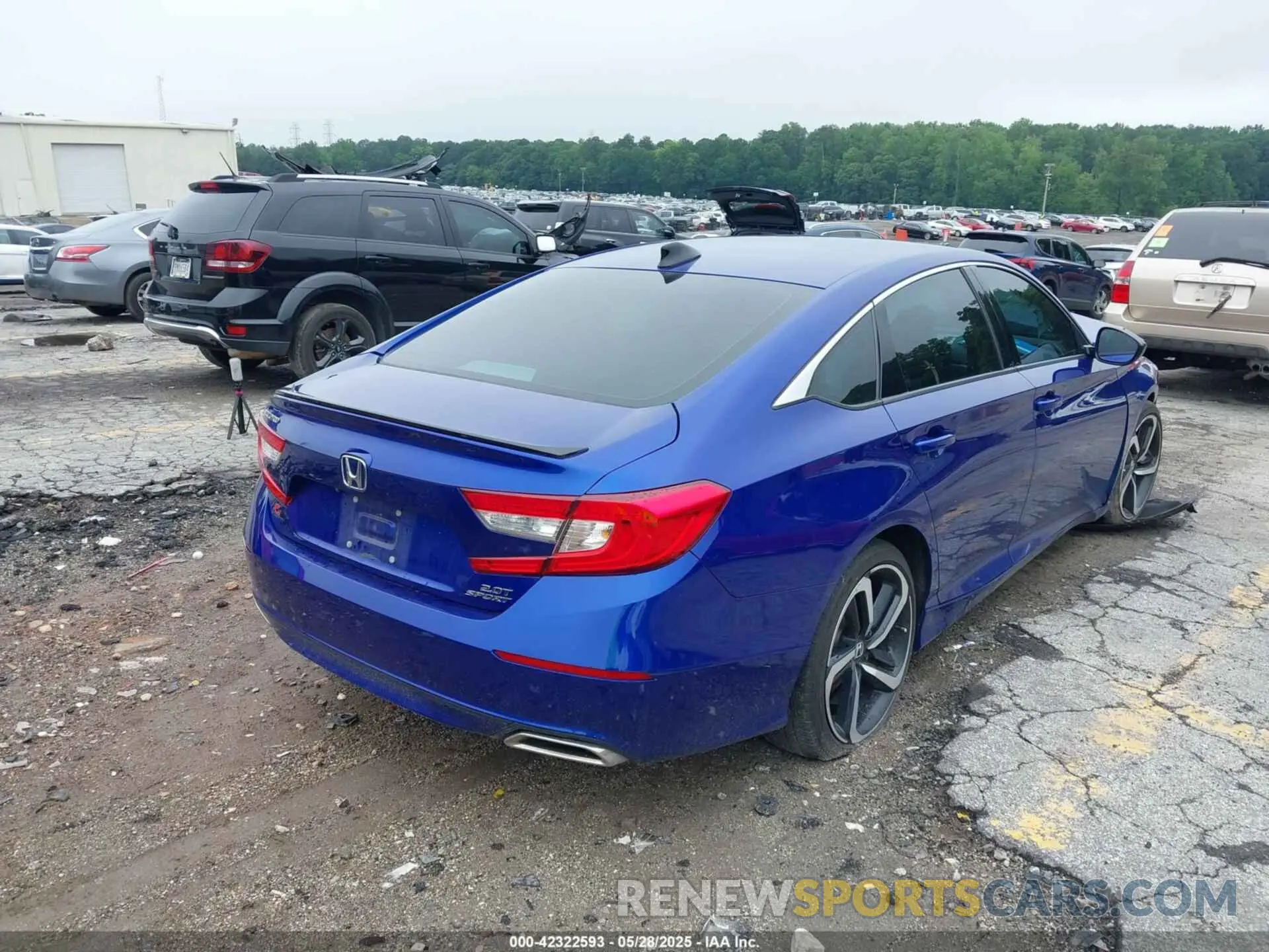 4 Photograph of a damaged car 1HGCV2F30MA032864 HONDA ACCORD 2021