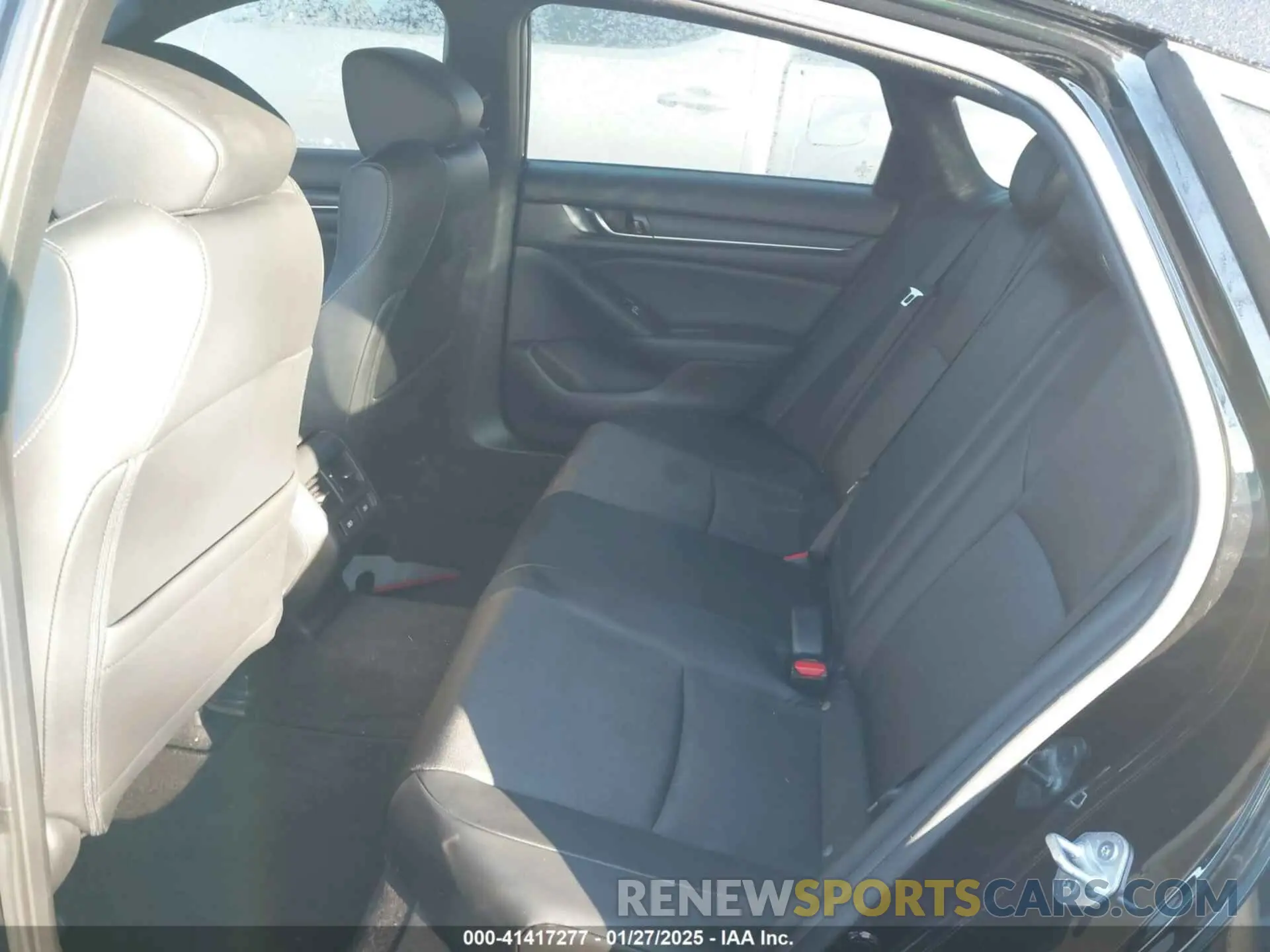 8 Photograph of a damaged car 1HGCV2F35MA031452 HONDA ACCORD 2021