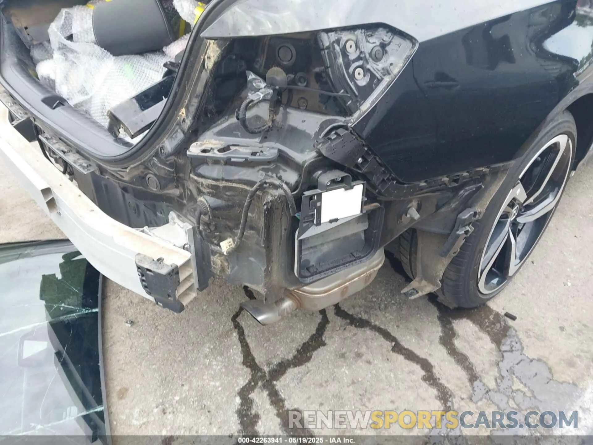 22 Photograph of a damaged car 1HGCV2F37MA023305 HONDA ACCORD 2021