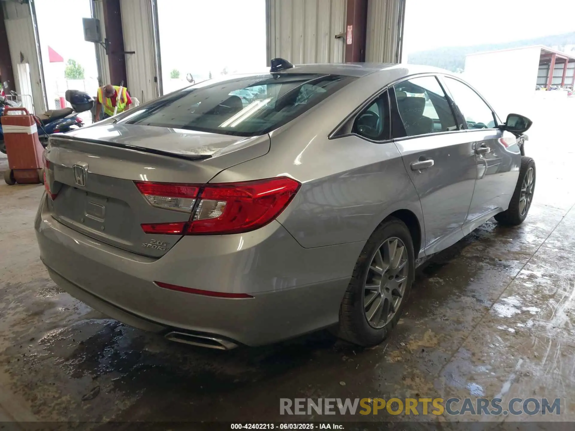 4 Photograph of a damaged car 1HGCV2F38MA015147 HONDA ACCORD 2021