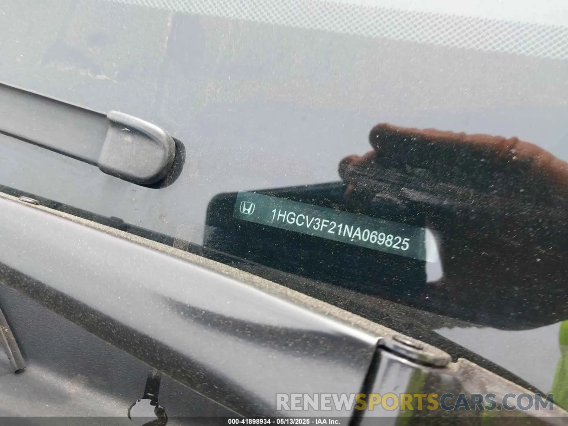 17 Photograph of a damaged car 1HGCV2F38MA018937 HONDA ACCORD 2021