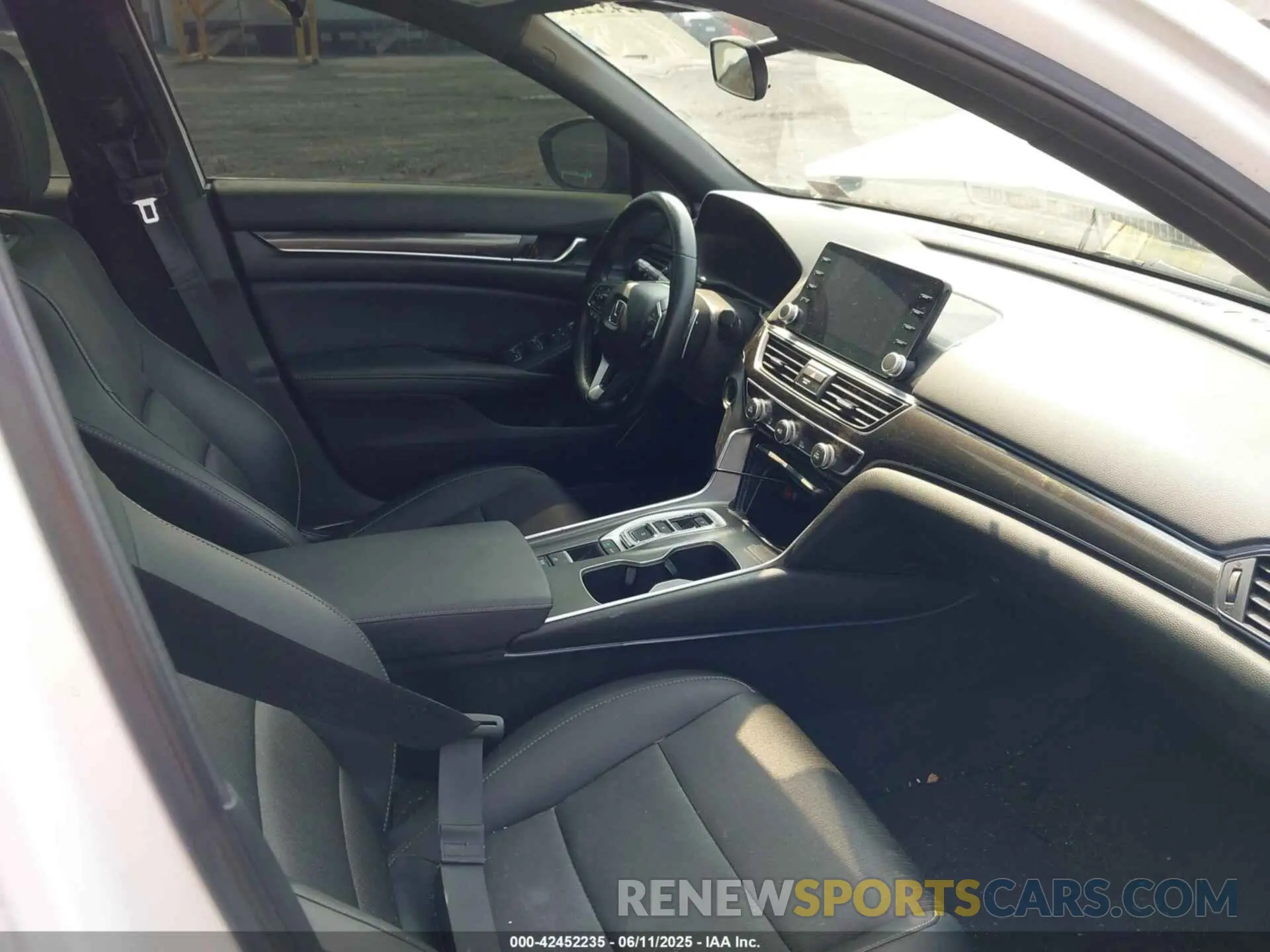5 Photograph of a damaged car 1HGCV2F38MA027279 HONDA ACCORD 2021