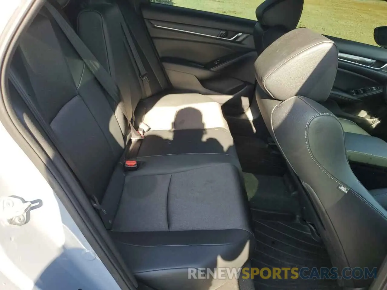 10 Photograph of a damaged car 1HGCV2F39MA006411 HONDA ACCORD 2021