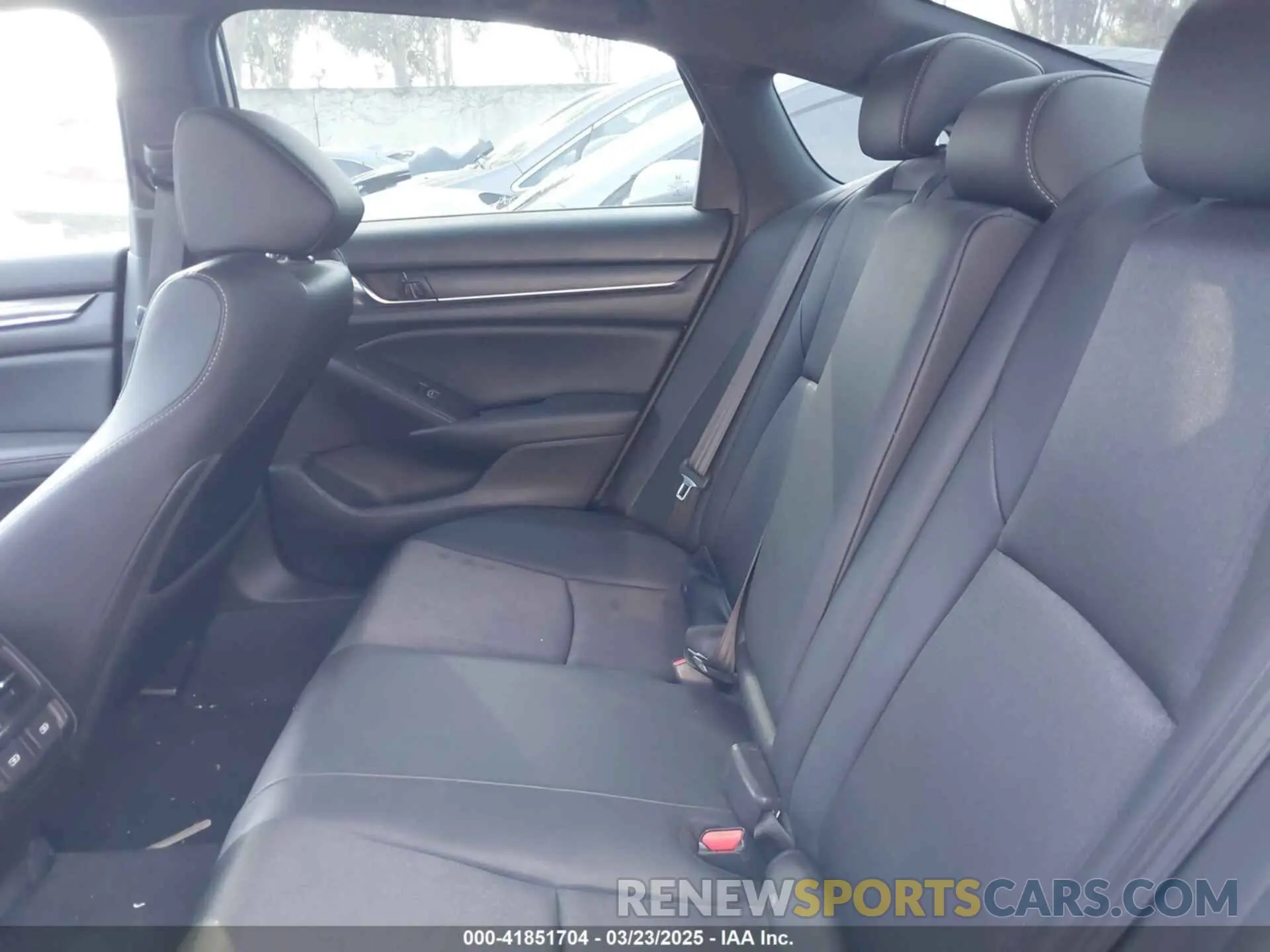 19 Photograph of a damaged car 1HGCV2F39MA006909 HONDA ACCORD 2021