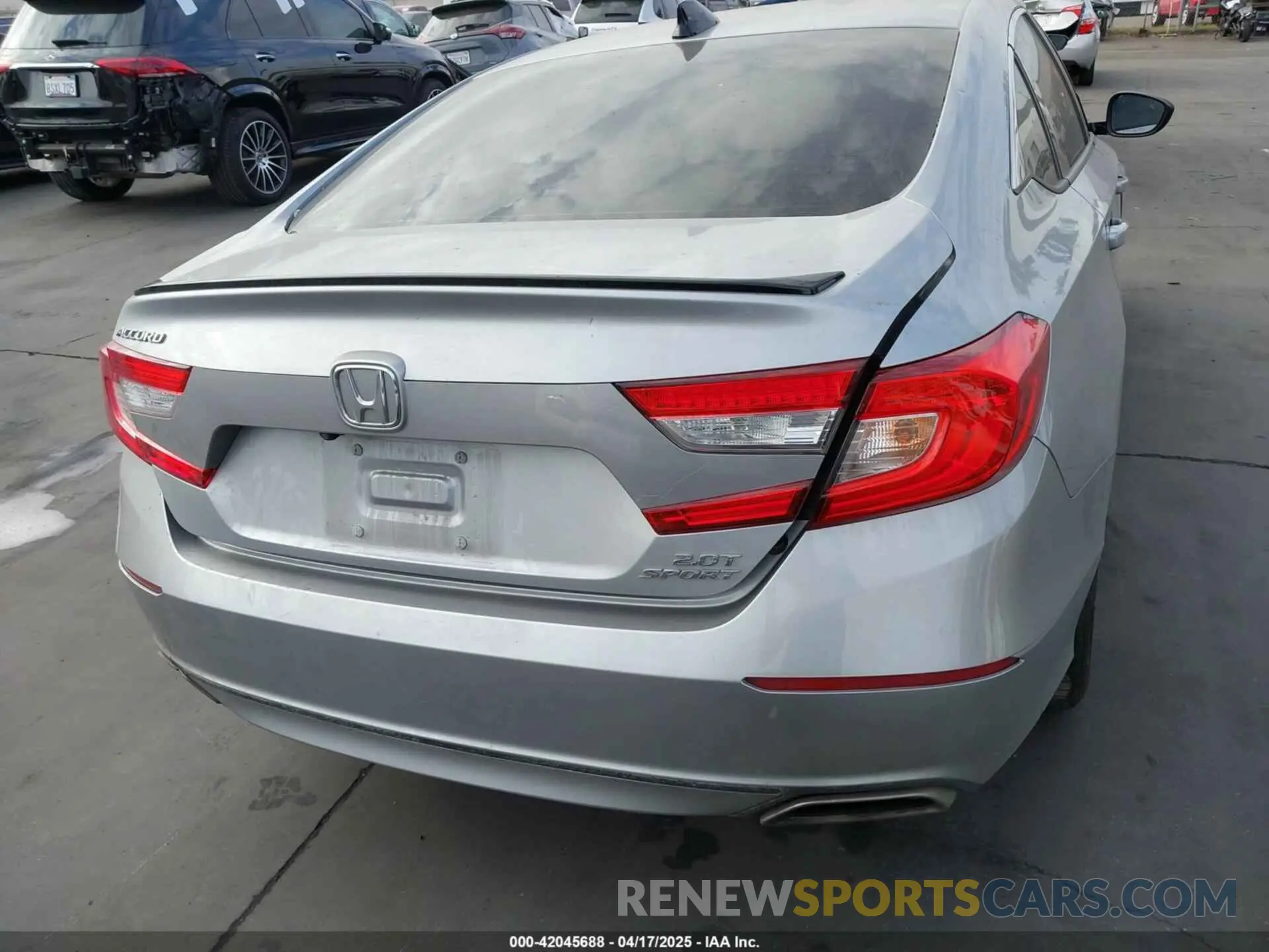 17 Photograph of a damaged car 1HGCV2F39MA016596 HONDA ACCORD 2021