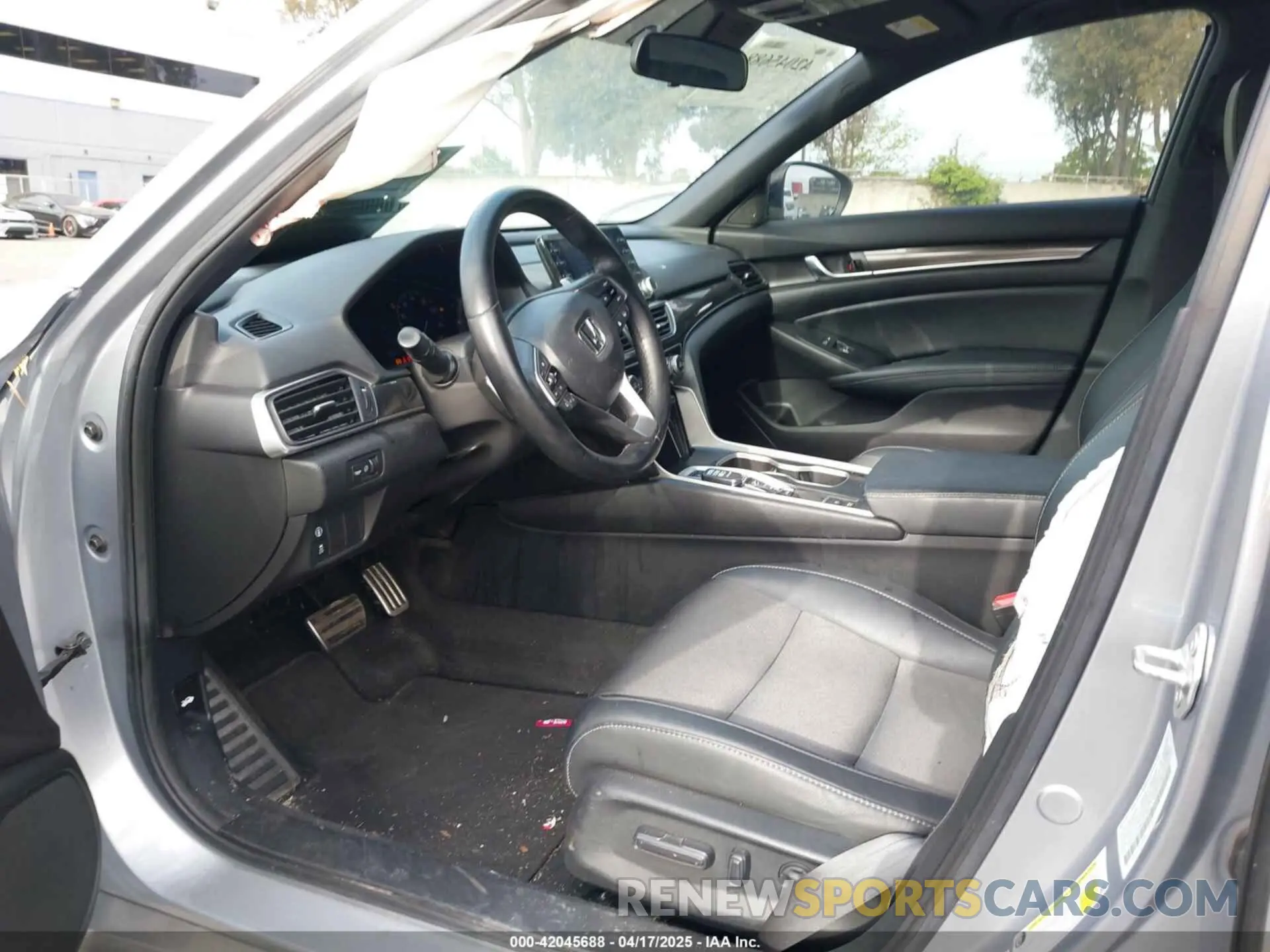 19 Photograph of a damaged car 1HGCV2F39MA016596 HONDA ACCORD 2021