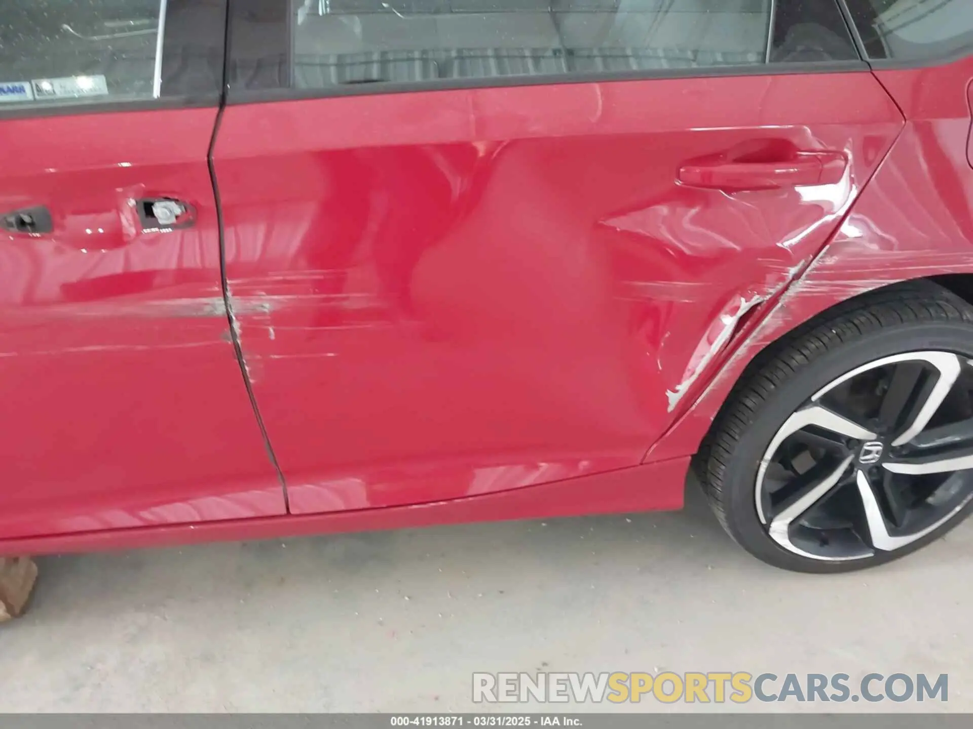 18 Photograph of a damaged car 1HGCV2F39MA033172 HONDA ACCORD 2021