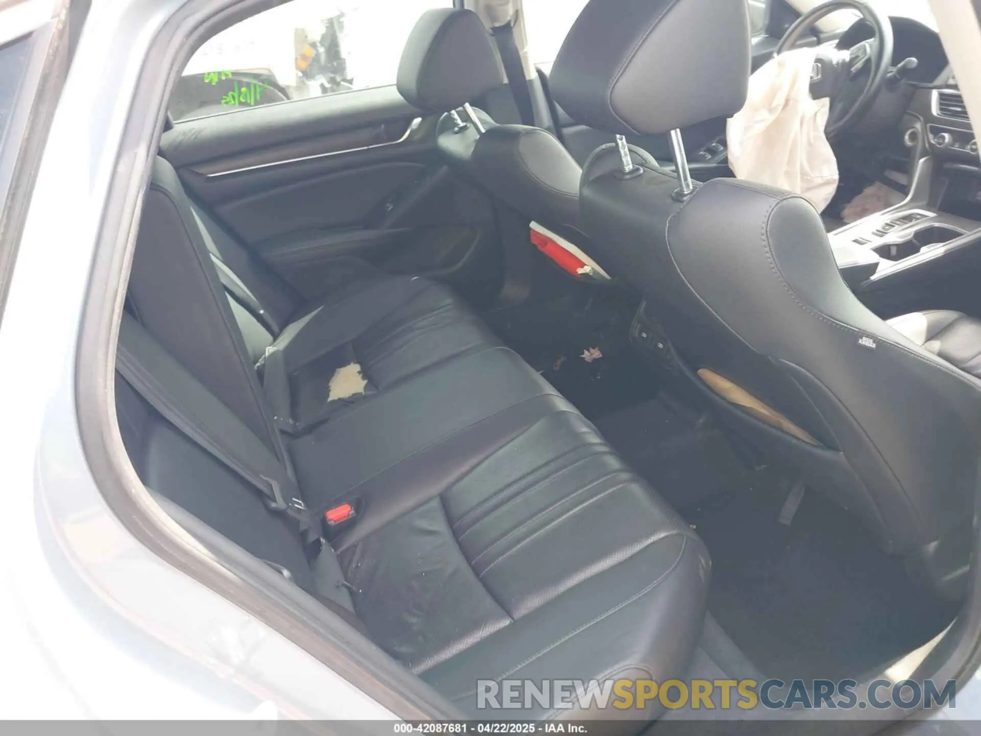 8 Photograph of a damaged car 1HGCV2F92MA012409 HONDA ACCORD 2021