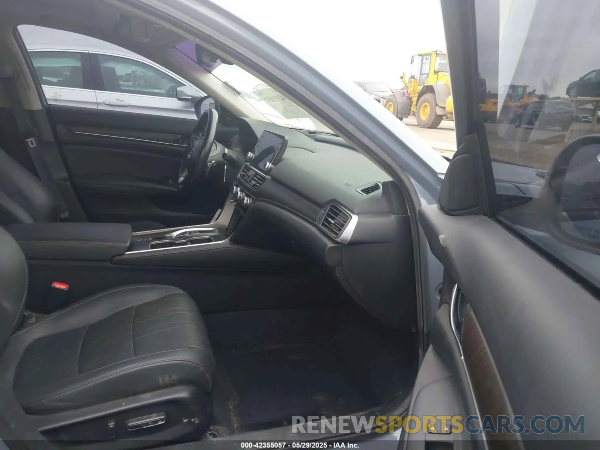 5 Photograph of a damaged car 1HGCV2F92MA022938 HONDA ACCORD 2021