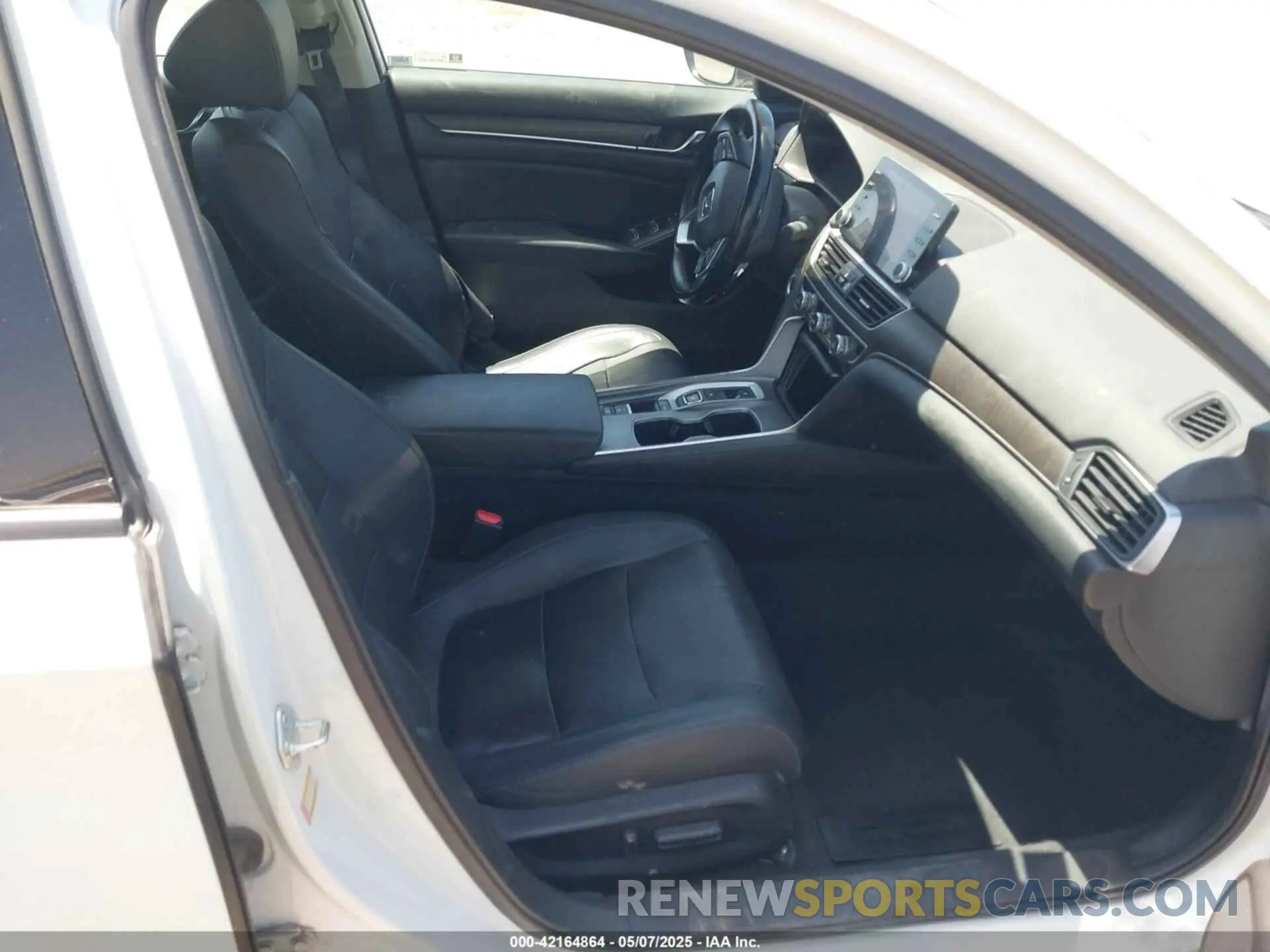 5 Photograph of a damaged car 1HGCV2F99MA007160 HONDA ACCORD 2021