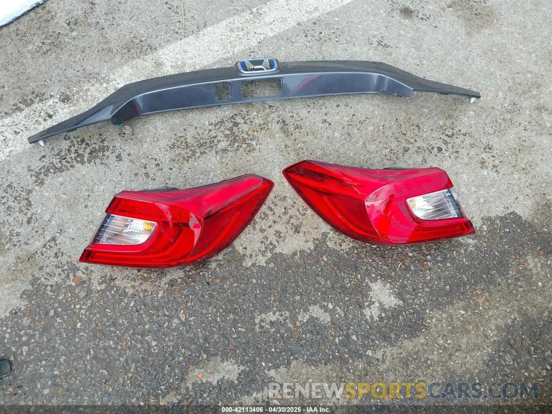 12 Photograph of a damaged car 1HGCV3F49MA017407 HONDA ACCORD 2021