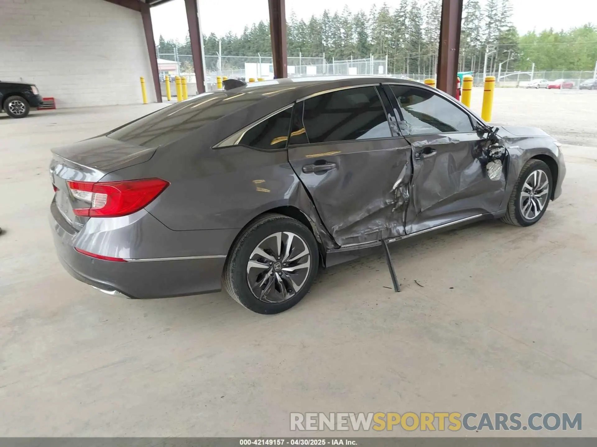 4 Photograph of a damaged car 1HGCV3F59MA022020 HONDA ACCORD 2021
