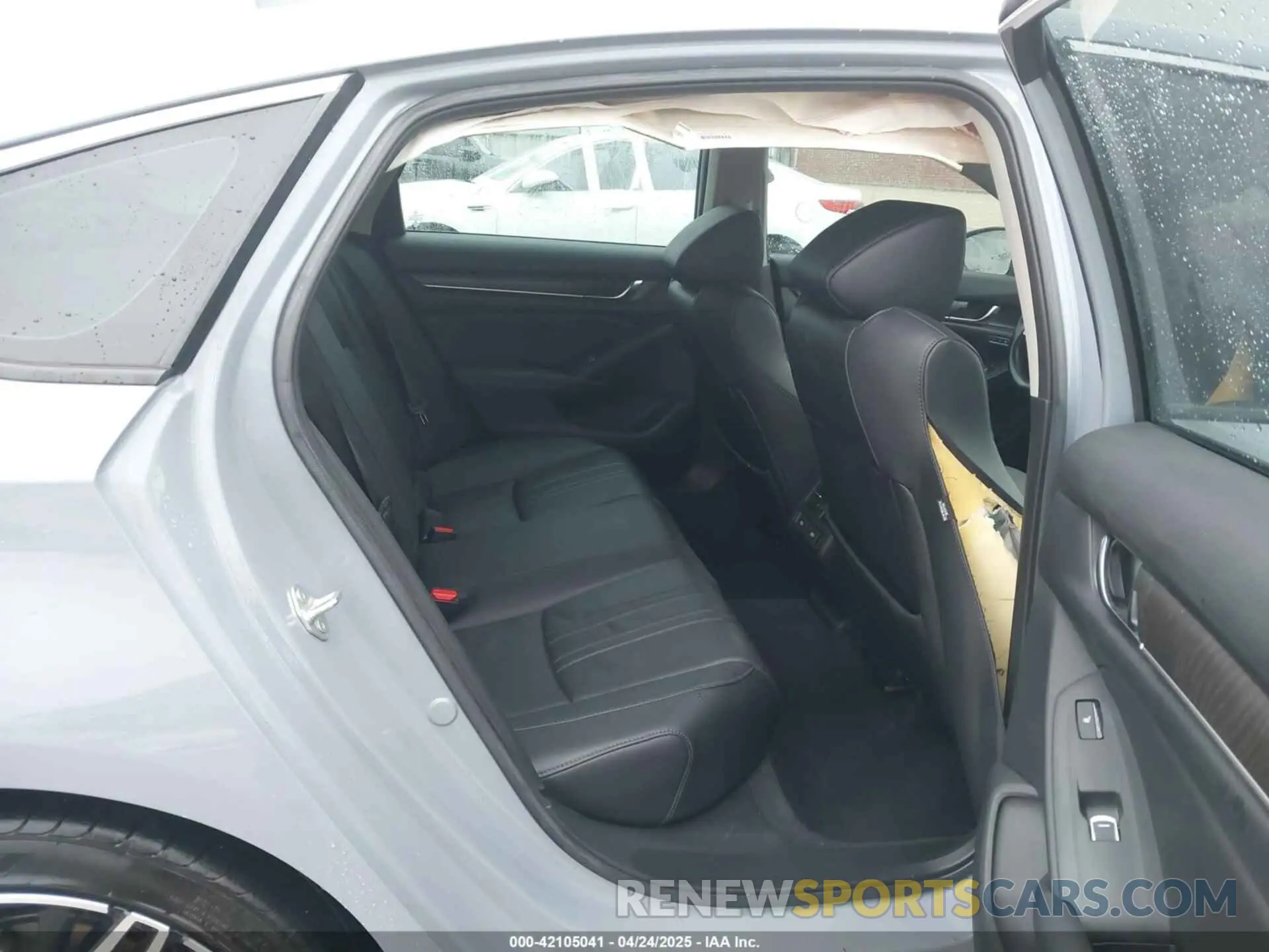 8 Photograph of a damaged car 1HGCV3F98MA013781 HONDA ACCORD 2021