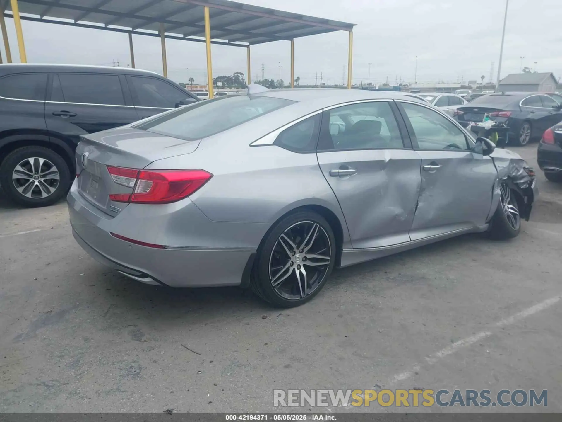 4 Photograph of a damaged car 1HGCV3F99MA020450 HONDA ACCORD 2021