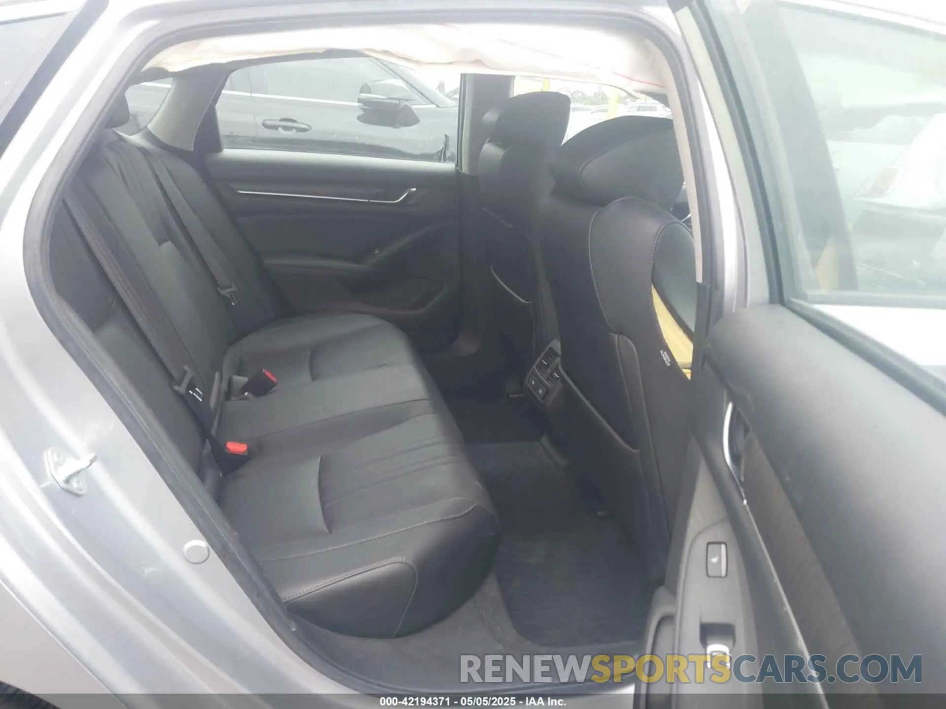 8 Photograph of a damaged car 1HGCV3F99MA020450 HONDA ACCORD 2021