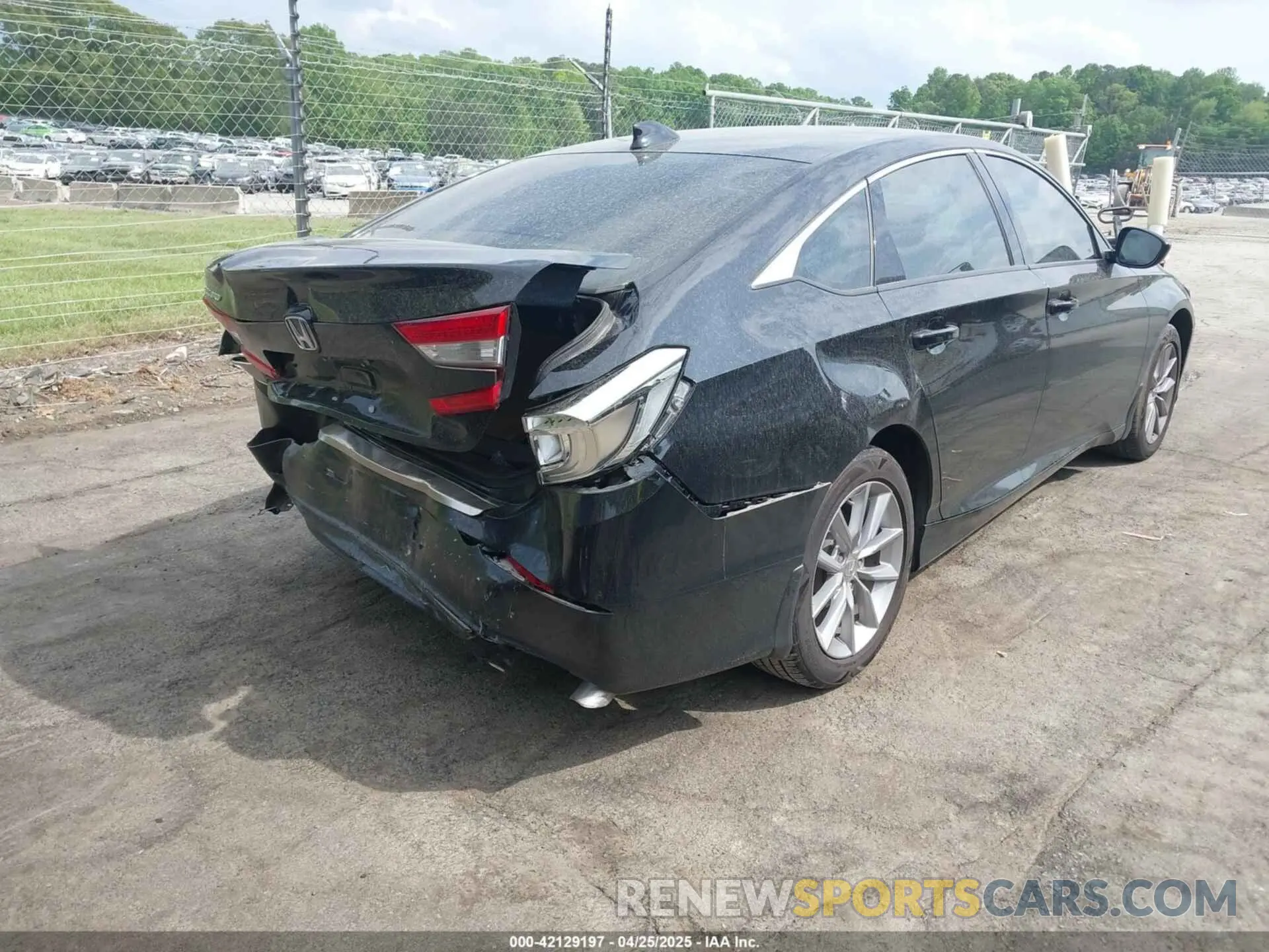 4 Photograph of a damaged car 1HGCV1F11NA069237 HONDA ACCORD 2022