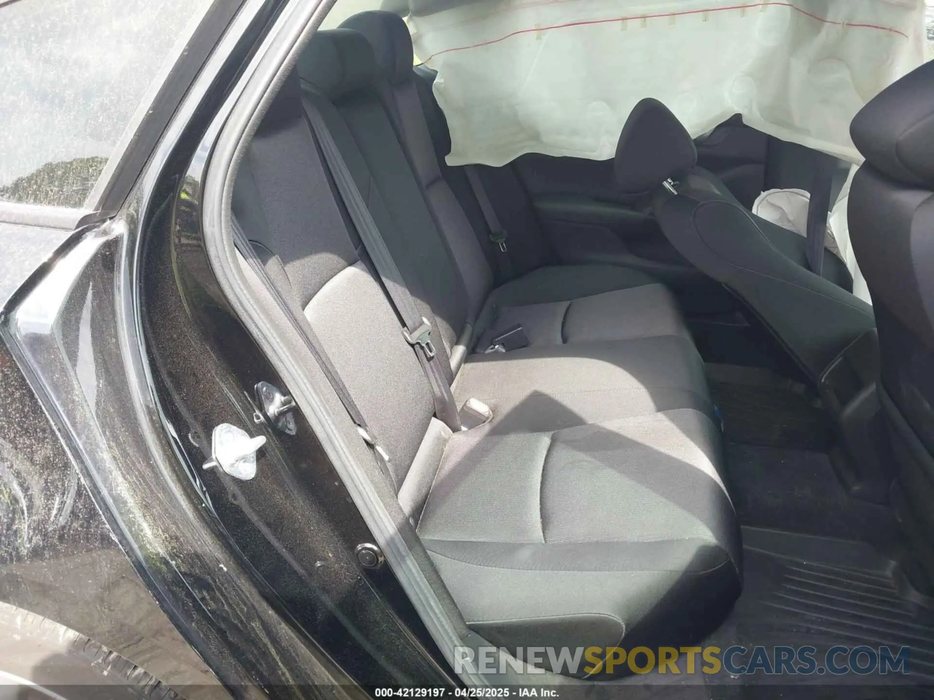 8 Photograph of a damaged car 1HGCV1F11NA069237 HONDA ACCORD 2022