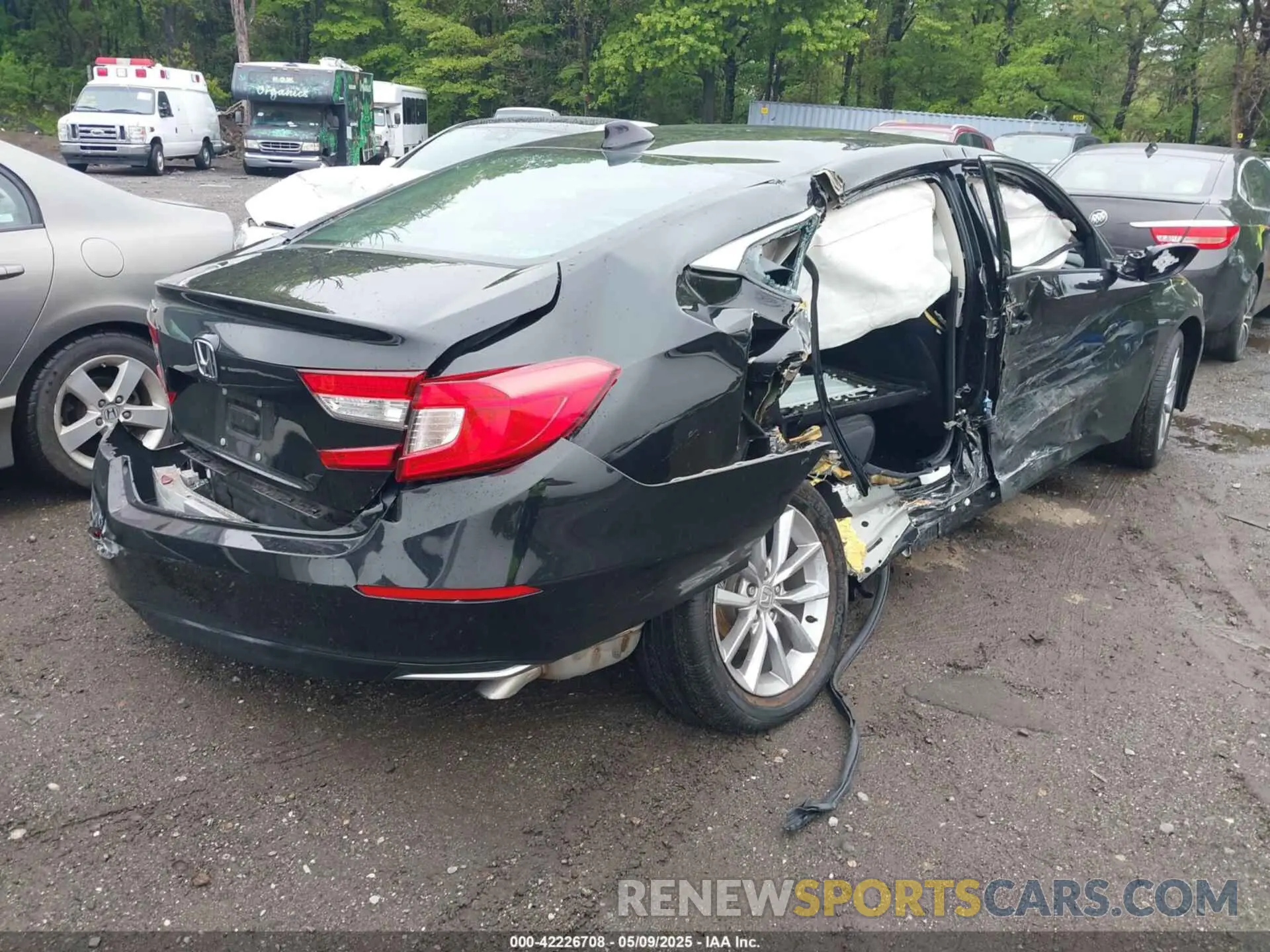 4 Photograph of a damaged car 1HGCV1F17NA008653 HONDA ACCORD 2022